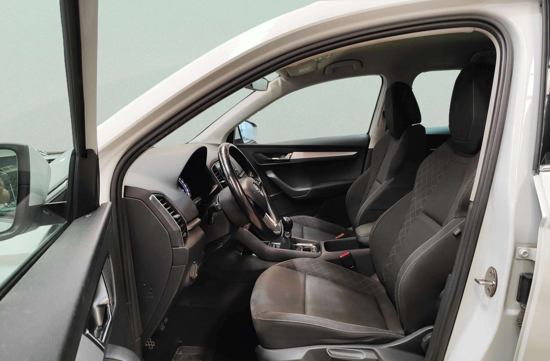 Škoda Karoq 1.6 TDI Ambition - foto 11