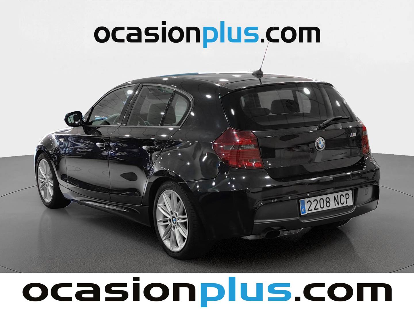 Foto trasera BMW Serie 1 BMW Serie 1 118i (143 CV) Pack M izquierda