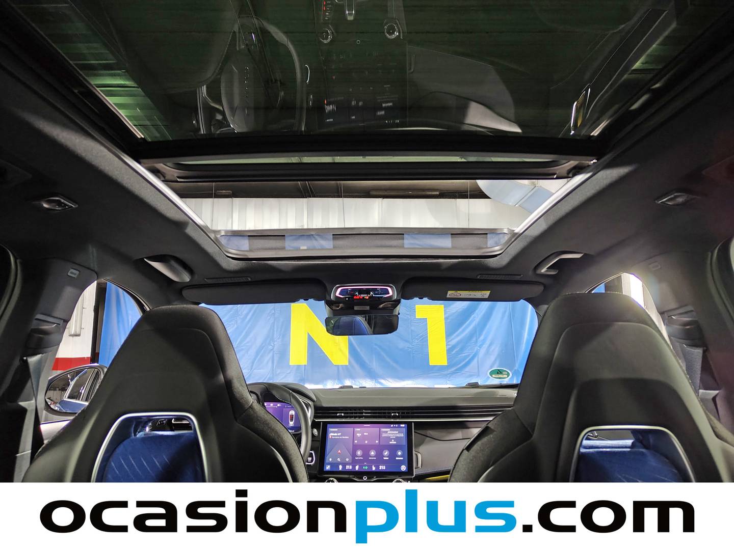 Extras y acabados del Lynk & Co 01 Lynk & Co 01 1.5 PHEV 6.6kW (261 CV)