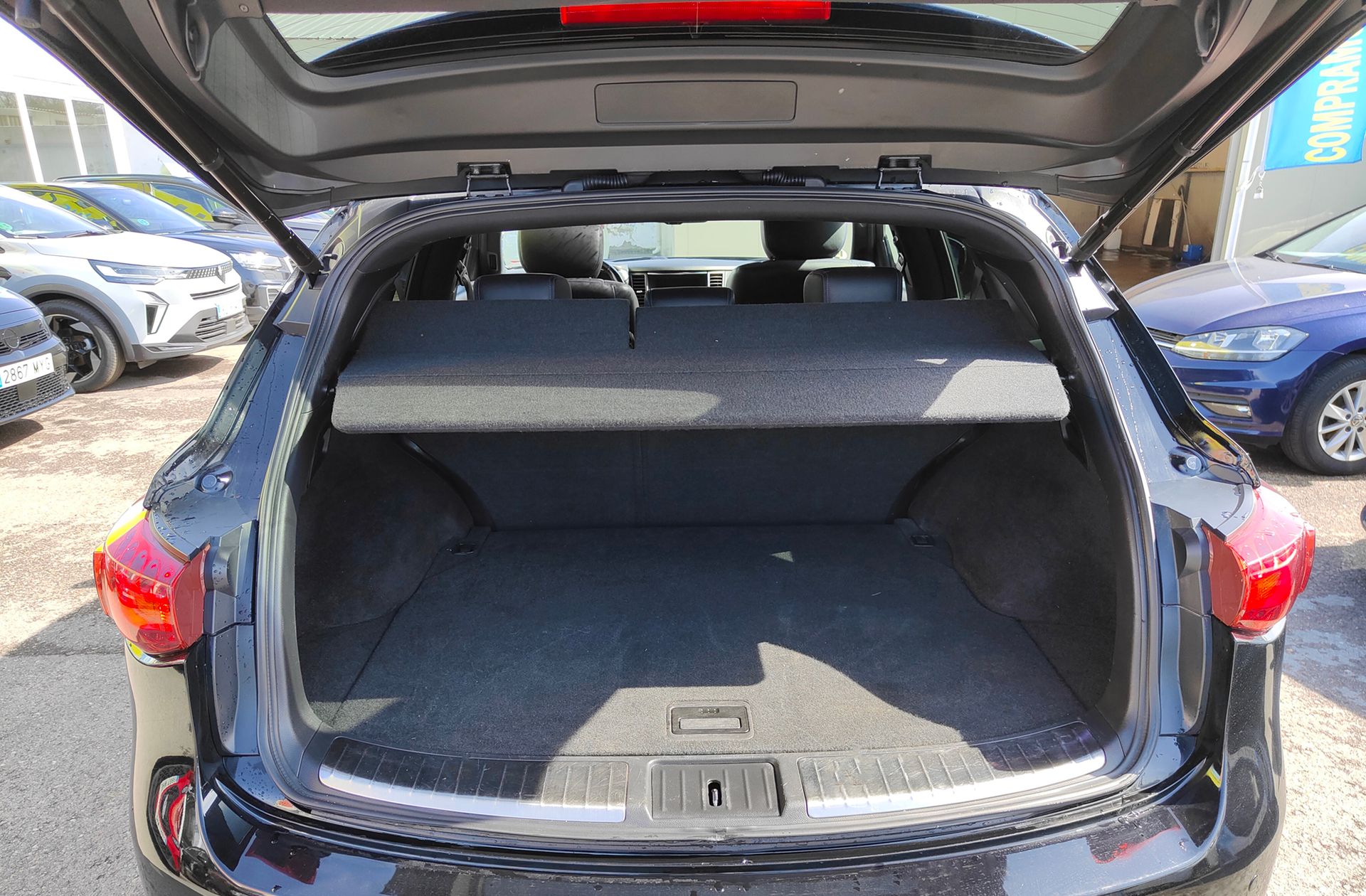Infiniti QX70 3.0 D S Premium - foto 18