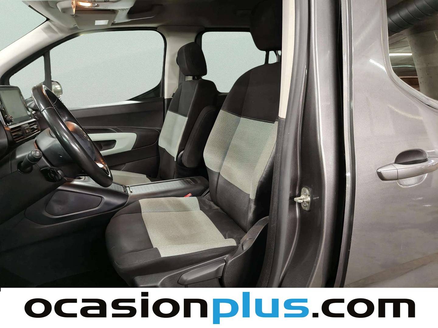 Foto asientos delanteros Citroën Berlingo Citroën Berlingo BlueHDi 100 S&S Talla M Shine (102 CV)