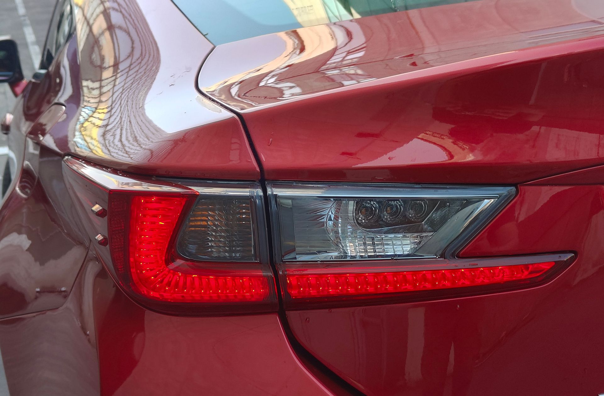 Lexus RC 300h Executive Navi Nedc - foto 21