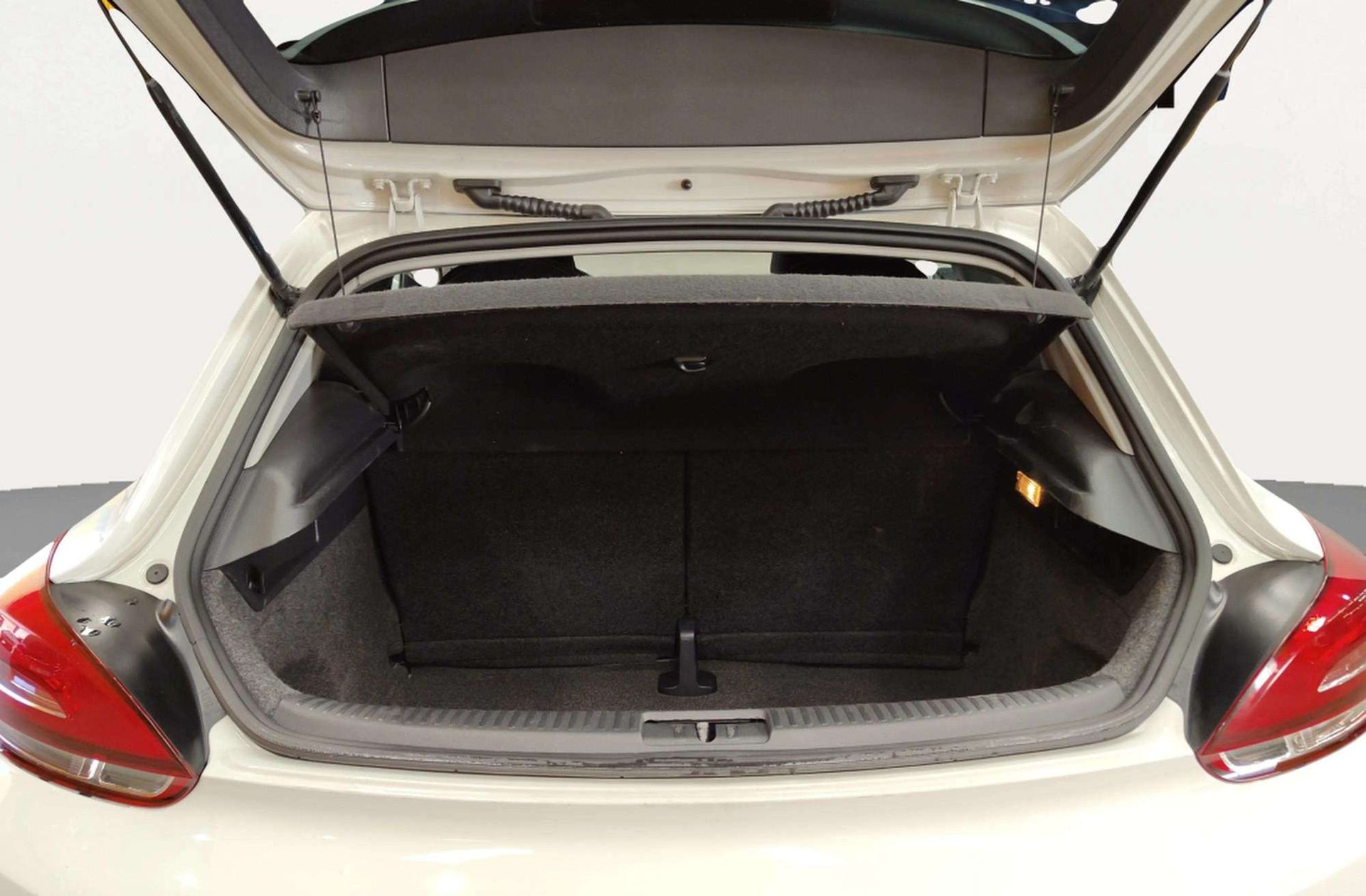 Volkswagen Scirocco 1.4 TSI DSG - foto 13