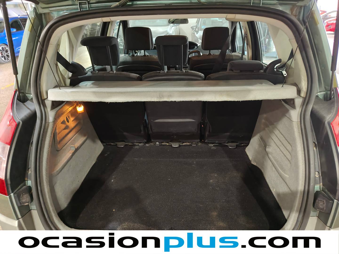 Fotos maletero Renault Scénic Renault Scenic 1.6 16V Confort Expression (115 CV)