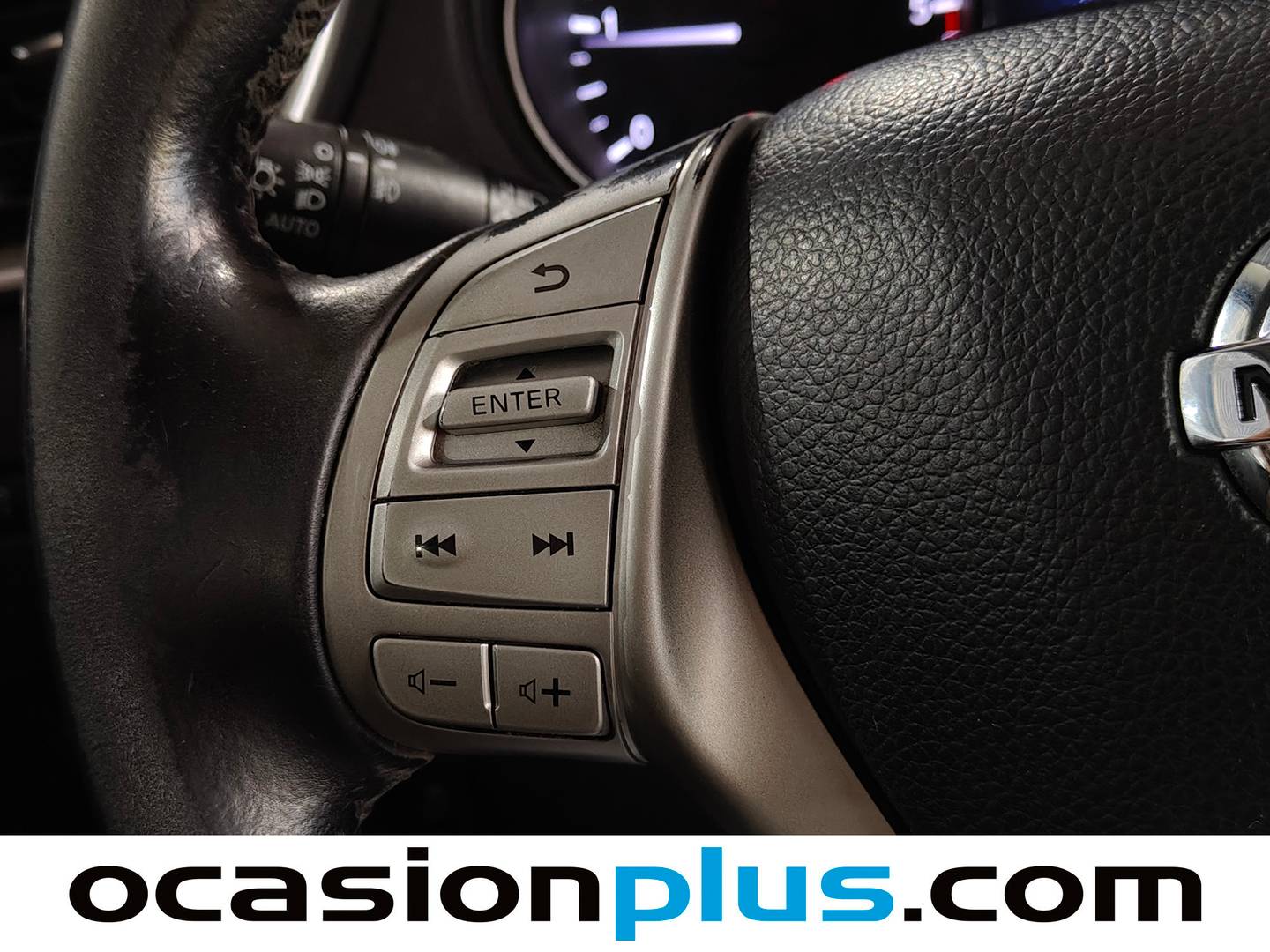 Nissan QASHQAI Nissan Qashqai dCi 130 Tekna Piel 4X4-i (130 CV) de ocasión
