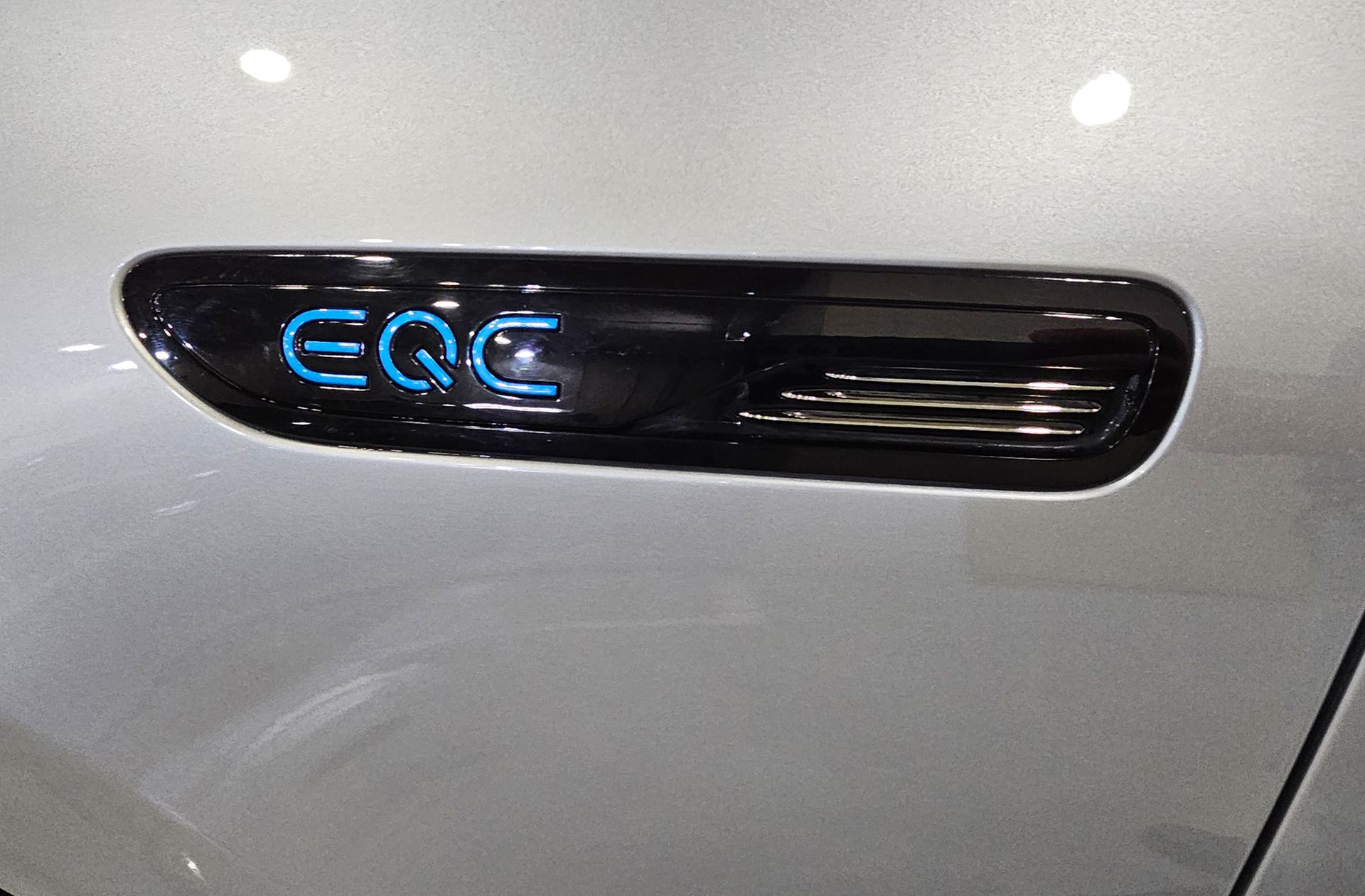 Mercedes-Benz EQC SUV 400 4Matic Pack AMG - foto 5