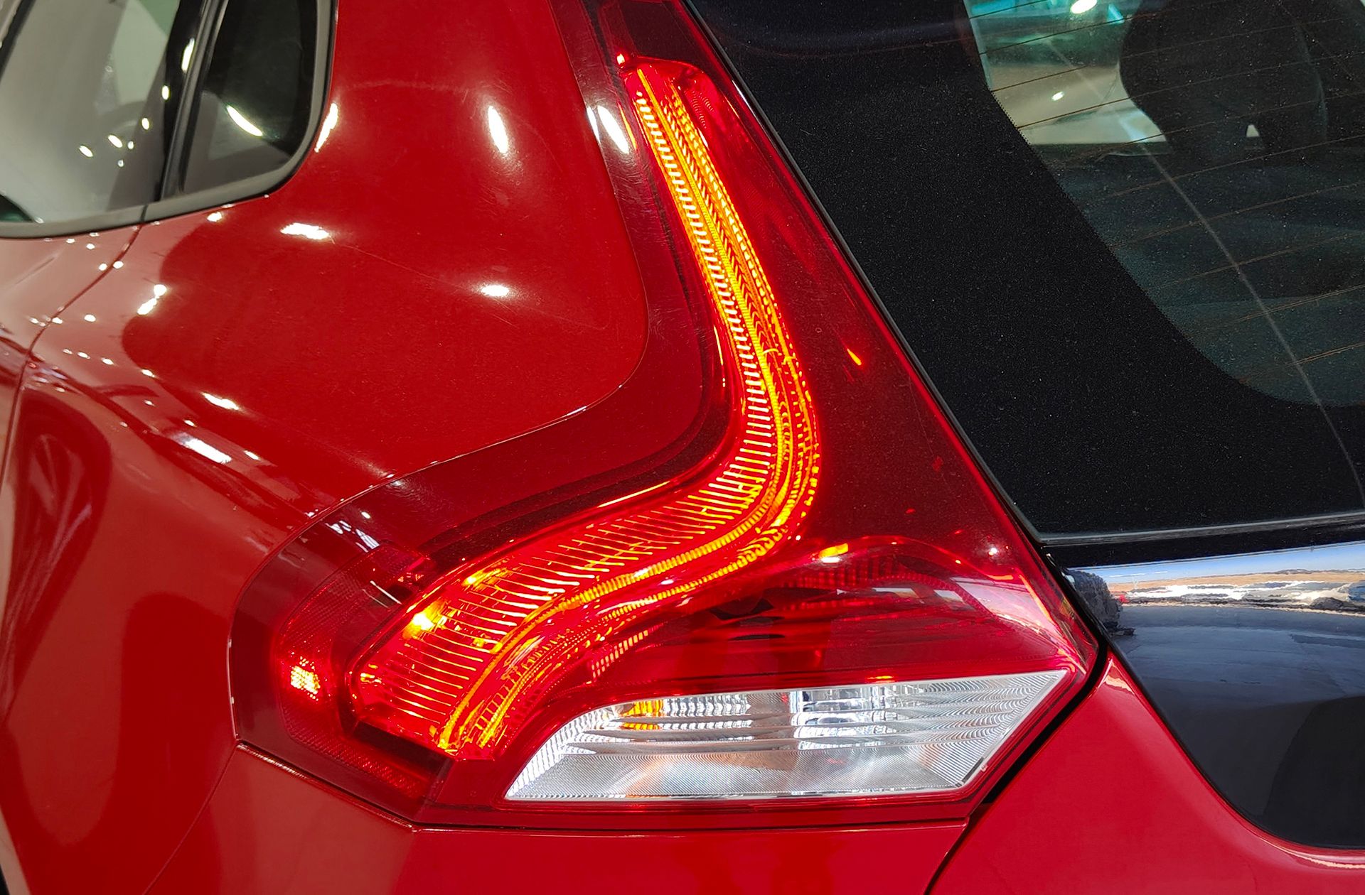 Volvo V40 T2 Momentum - foto 14