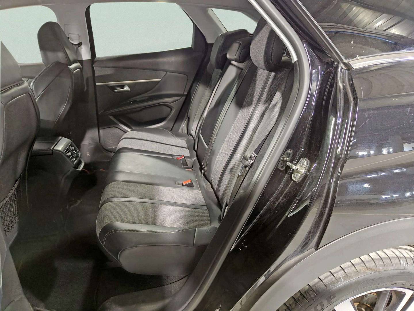 Foto asientos traseros Peugeot 3008 Peugeot 3008 BlueHDI 130 S&S Allure EAT8 (130 CV)