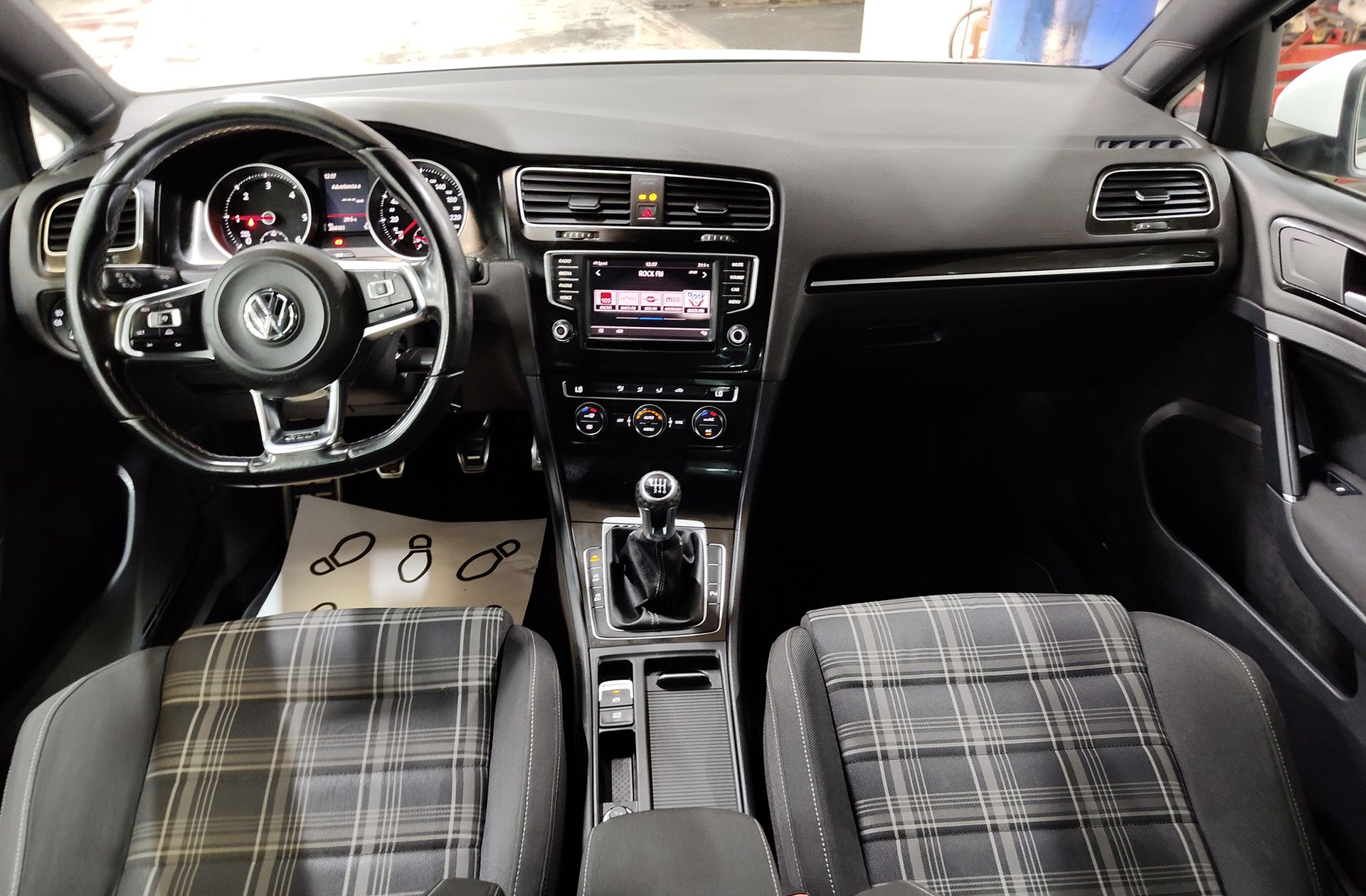 Volkswagen Golf GTD 2.0 TDI BMT - foto 7