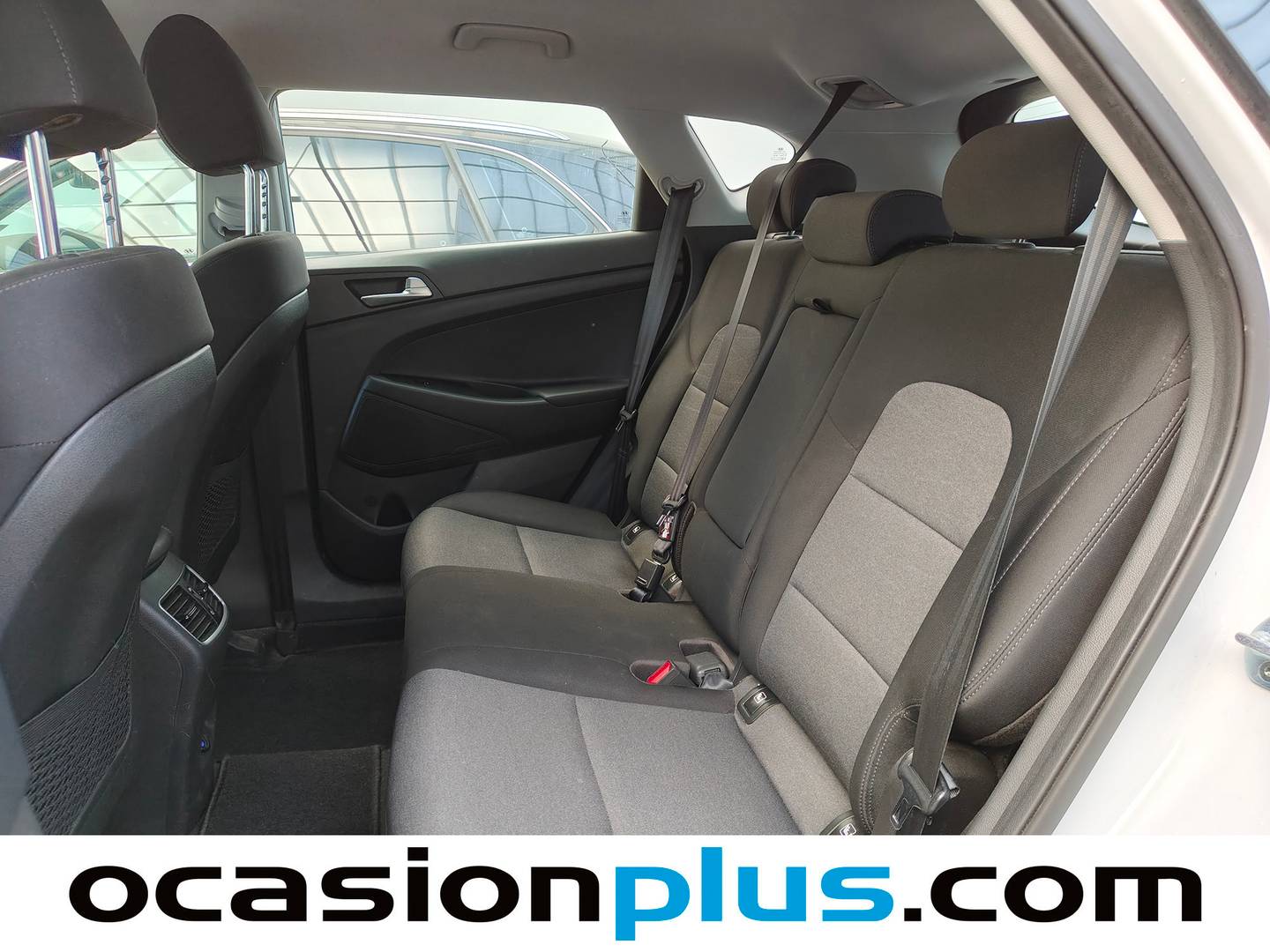 Foto asientos traseros Hyundai Tucson Hyundai Tucson 1.6 CRDI 48V SLE 4x2 (116 CV)