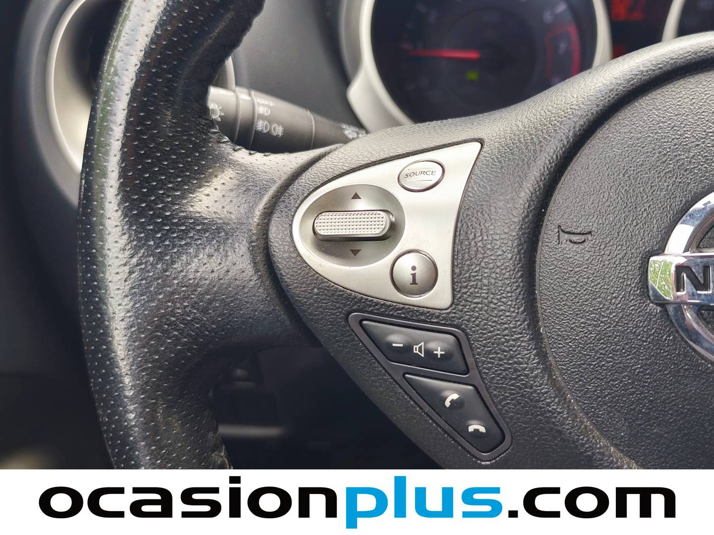 Extras y acabados del Nissan JUKE Nissan Juke 1.6 Acenta CVT 4X2  (117 CV)