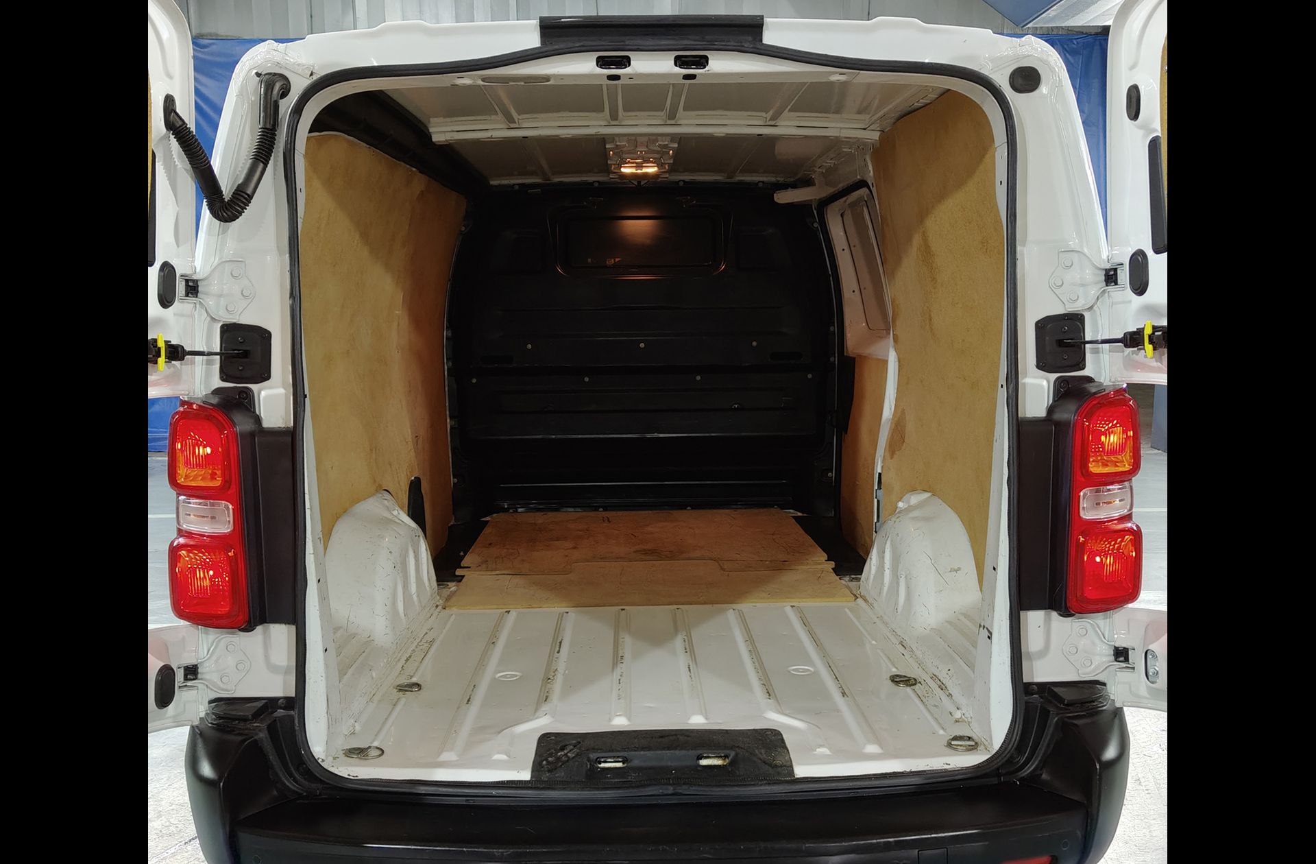 Opel Vivaro Furgon 2.0 Diesel L Incrementada Express - foto 14