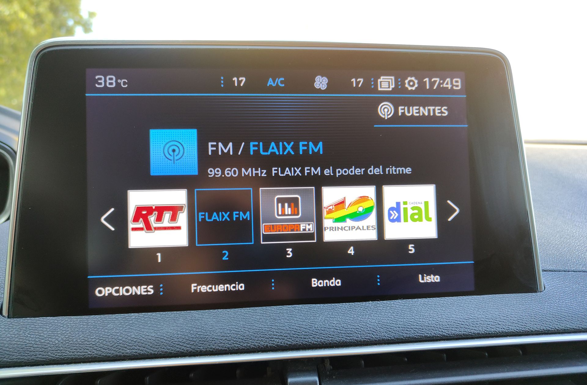 Peugeot 5008 PureTech 130 Allure - foto 34
