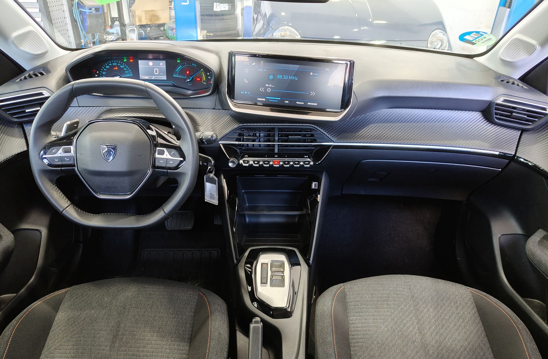 Peugeot 208 Style Hybrid 110 eDCS6 - foto 7