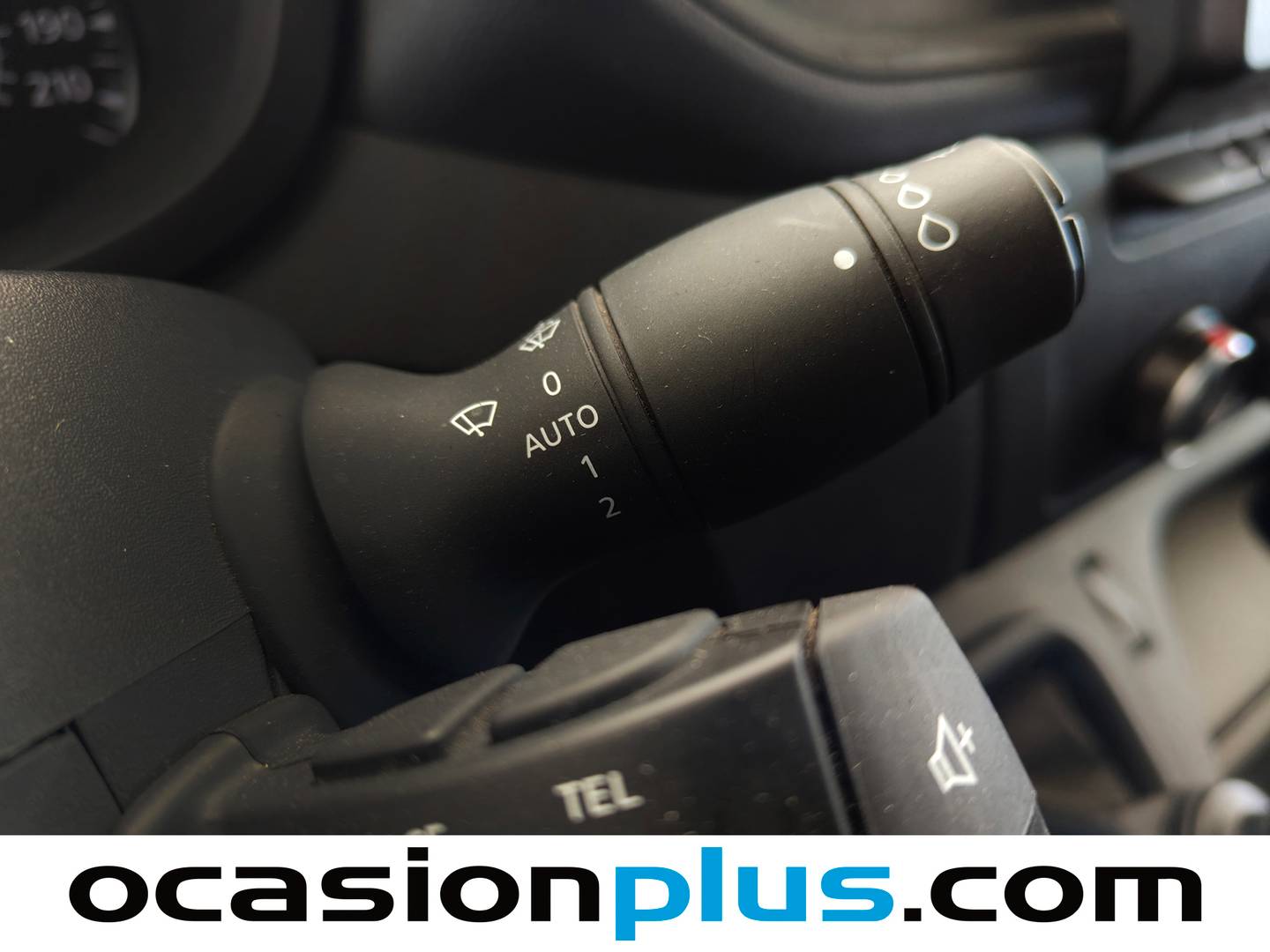 Equipamiento del Renault Master Renault Master Combi 6 L2H2 3300 dCi (135 CV)