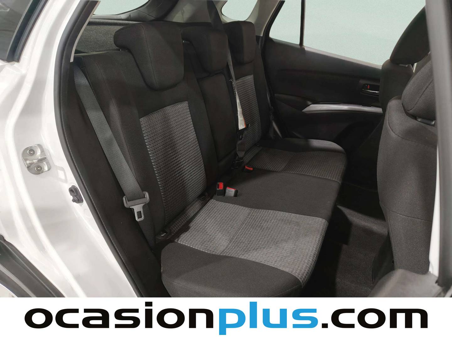 Foto Suzuki S-Cross Suzuki S-Cross 1.4T Mild Hybrid S2 4WD  (129 CV)