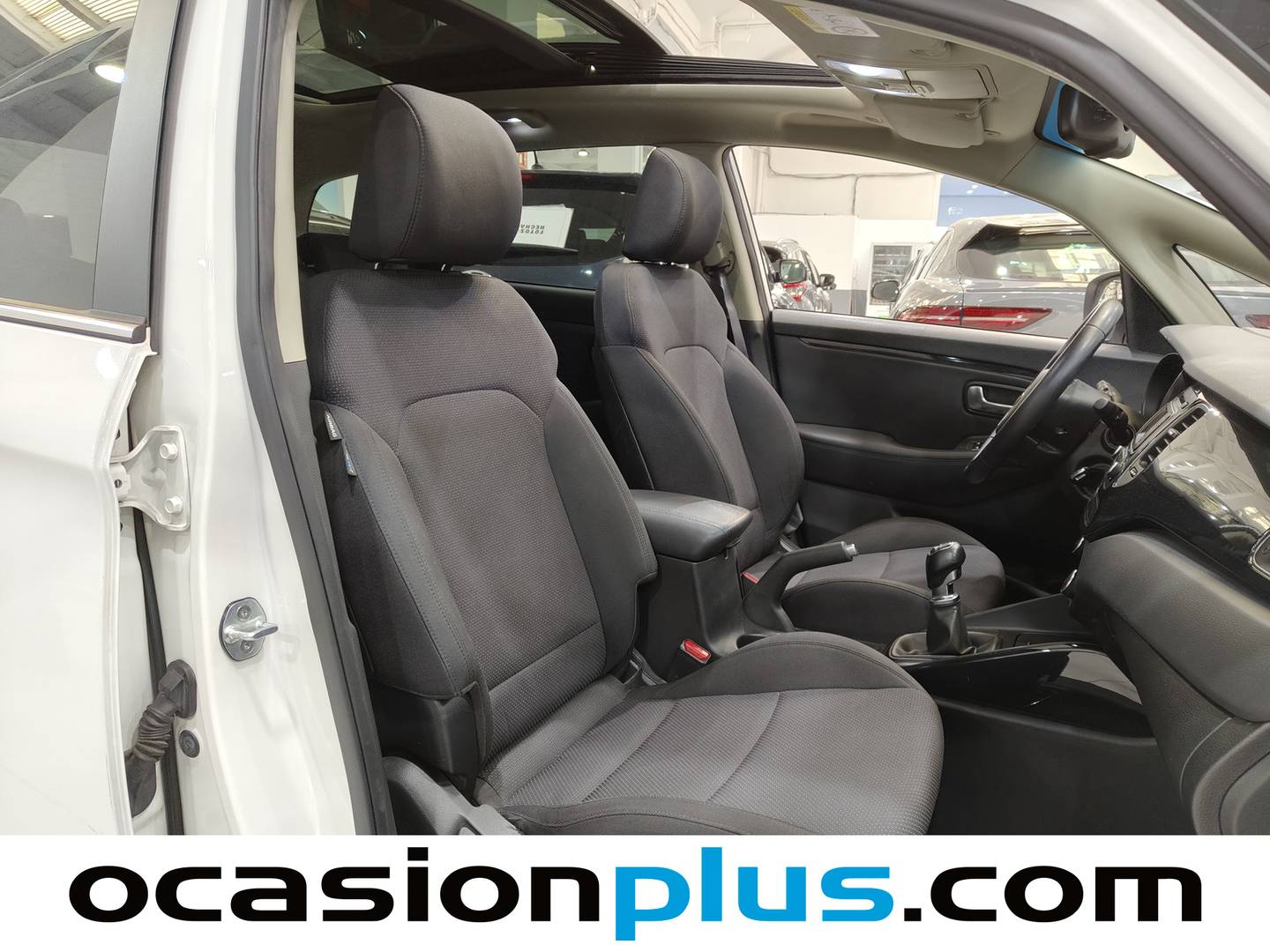 Foto KIA Carens Kia Carens 1.7 CRDi VGT Eco-Dynamic Drive (115 CV)