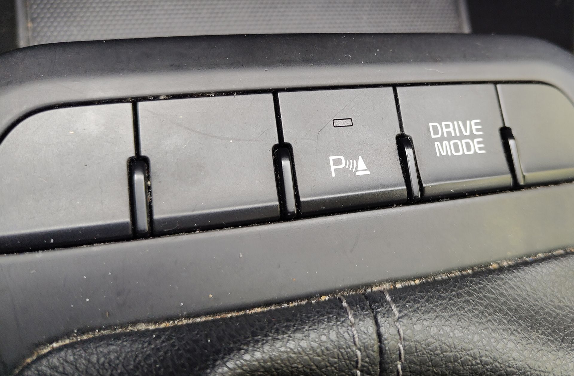 Kia Stonic 1.0 T-GDi MHEV iMT GT Line - foto 31