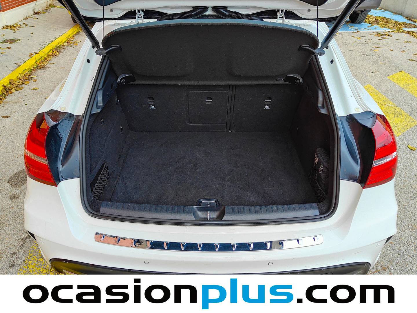 Foto Mercedes GLA Mercedes-Benz GLA 180 (122 CV) Pack AMG