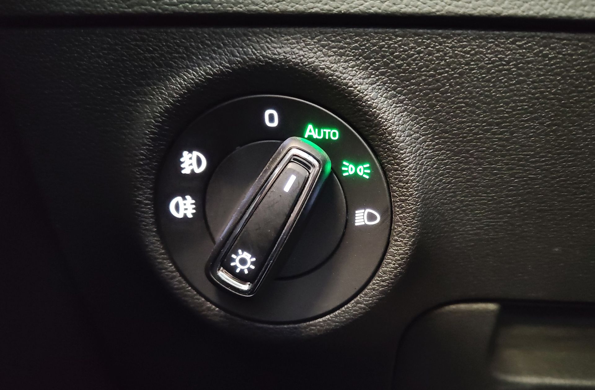 Škoda Karoq 1.5 TSI ACT Design DSG - foto 13