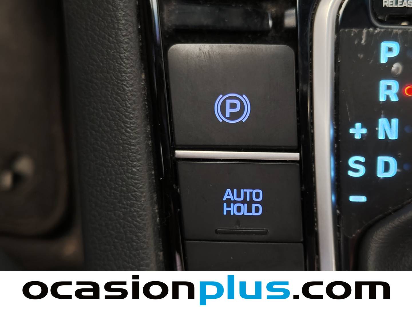 Foto Hyundai IONIQ Hyundai Ioniq 1.6 GDI PHEV Klass DCT (141 CV)