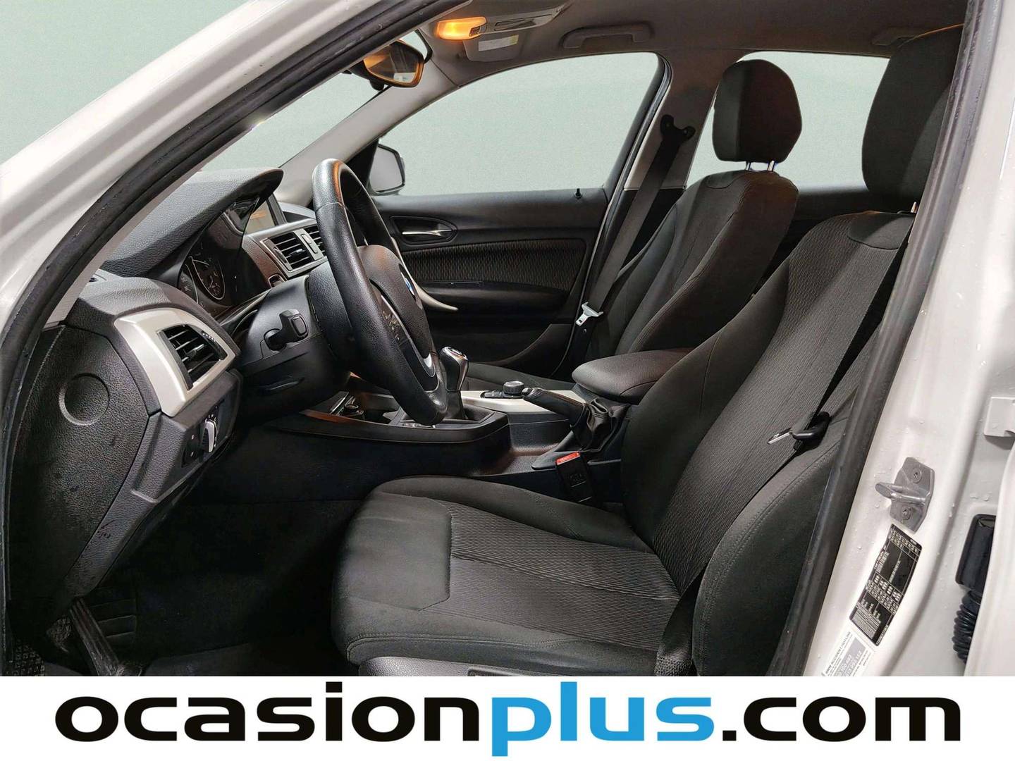 Foto asientos delanteros BMW Serie 1 BMW Serie 1 118d (150 CV)