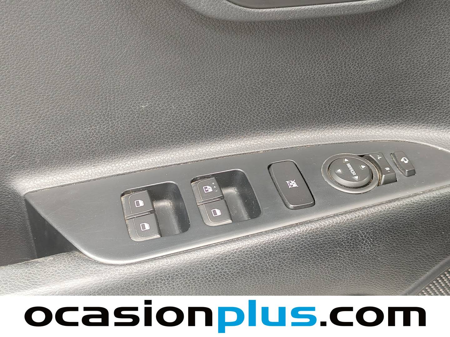 Foto KIA Stonic Kia Stonic 1.0 T-GDi Black Edition DCT (120 CV)