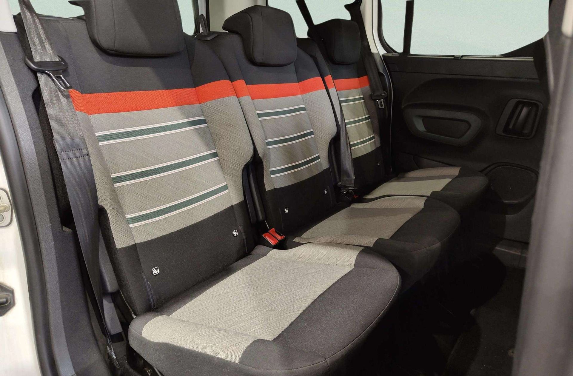 Citroën Berlingo PureTech 110 Talla M Shine - foto 17