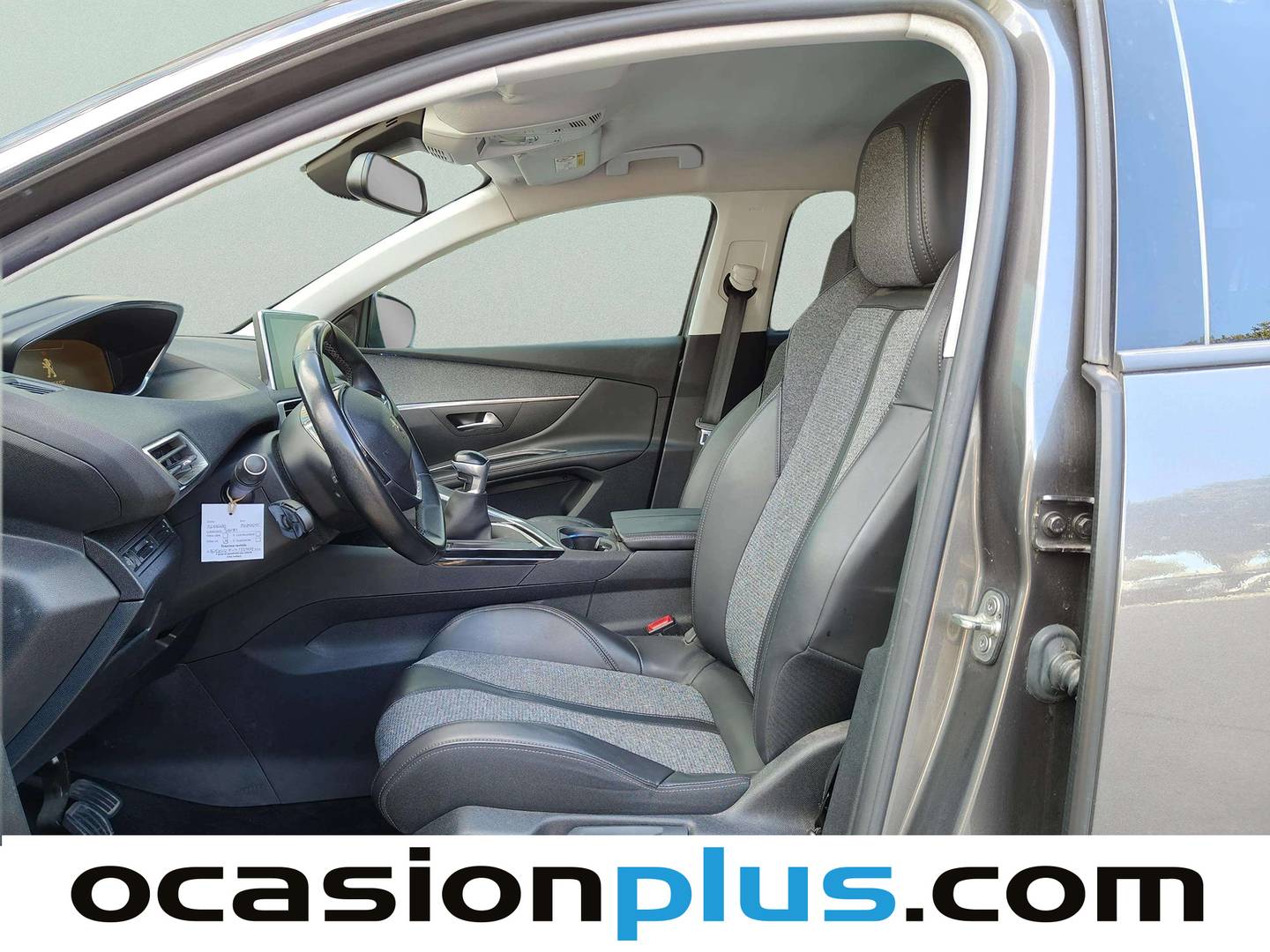 Foto asientos delanteros Peugeot 5008 Peugeot 5008 PureTech 130 S&S Allure (130 CV) 7 Plazas