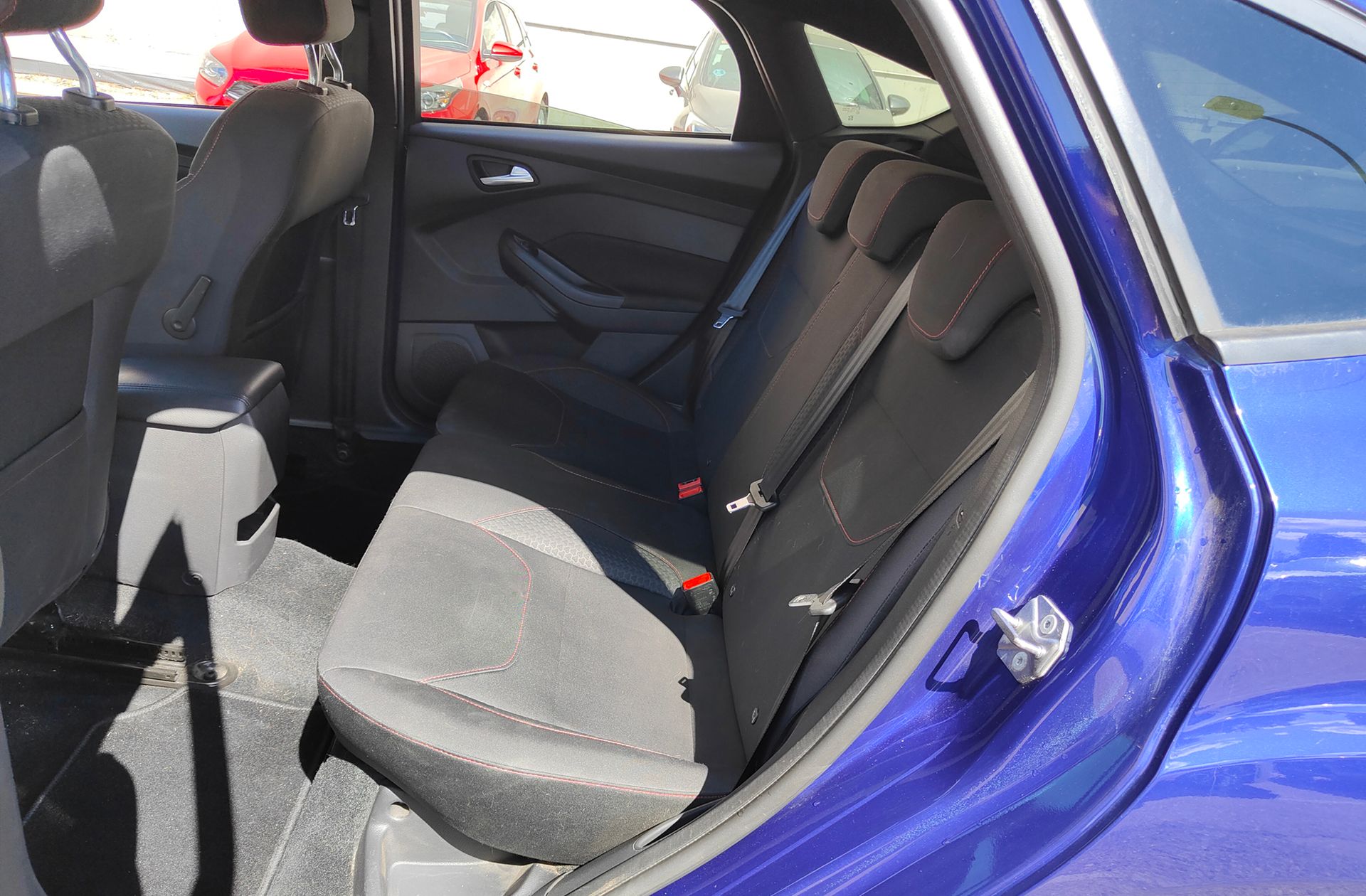 Ford Focus 1.5 EcoBoost ST-Line - foto 12