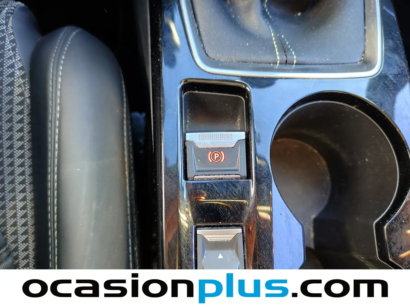 Foto Peugeot 2008 Peugeot 2008 PureTech 130 S&S GT (130 CV)