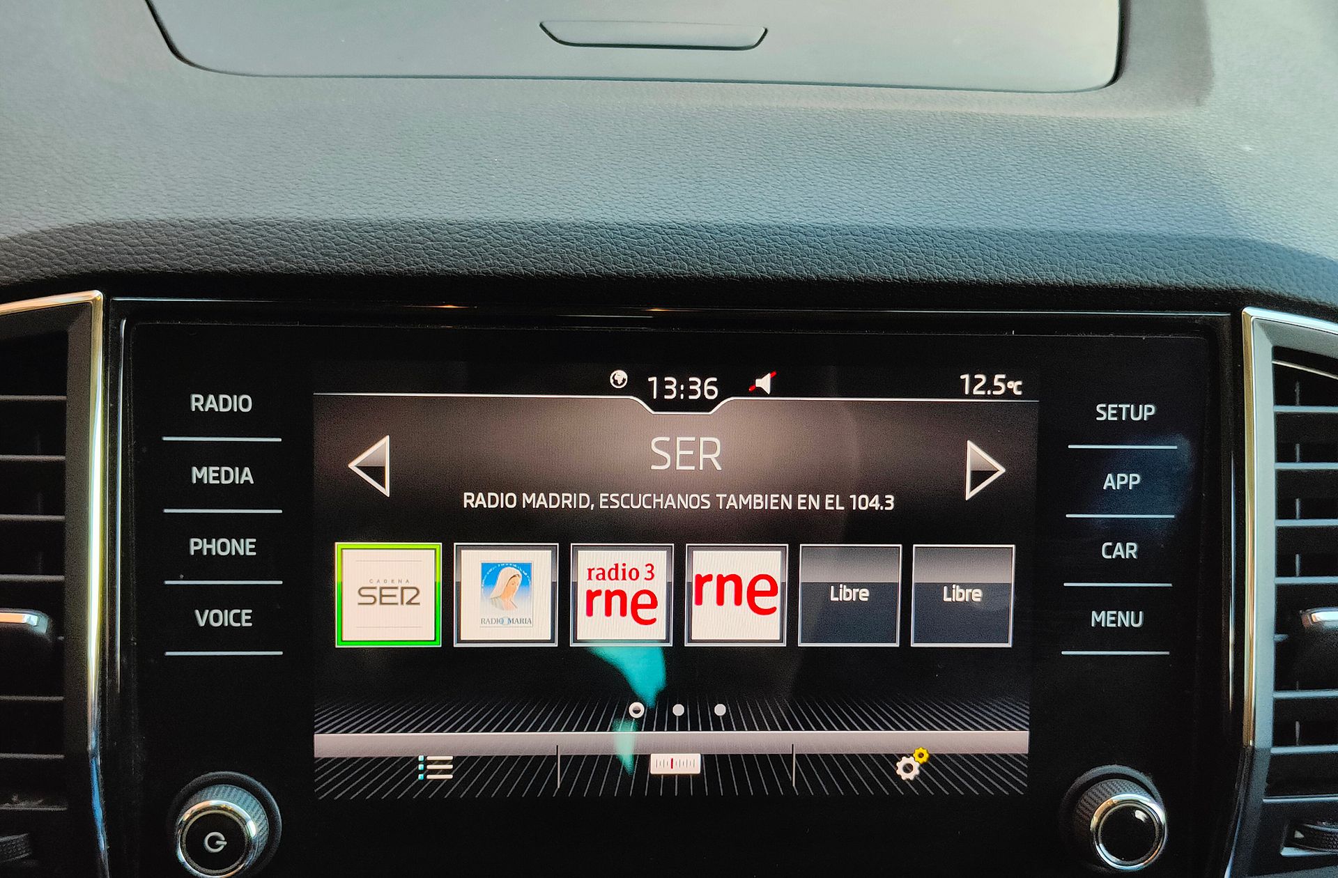 Škoda Karoq 1.0 TSI Ambition - foto 31