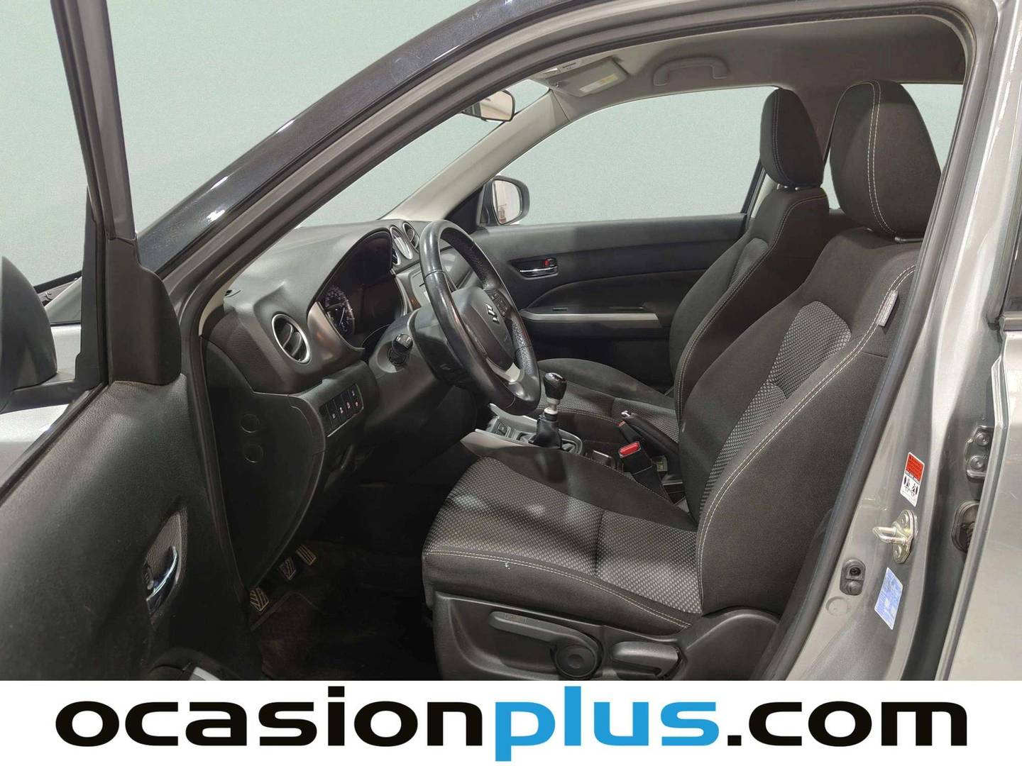 Foto asientos delanteros Suzuki Vitara Suzuki Vitara 1.4 Turbo Mild Hybrid GLE (129 CV)