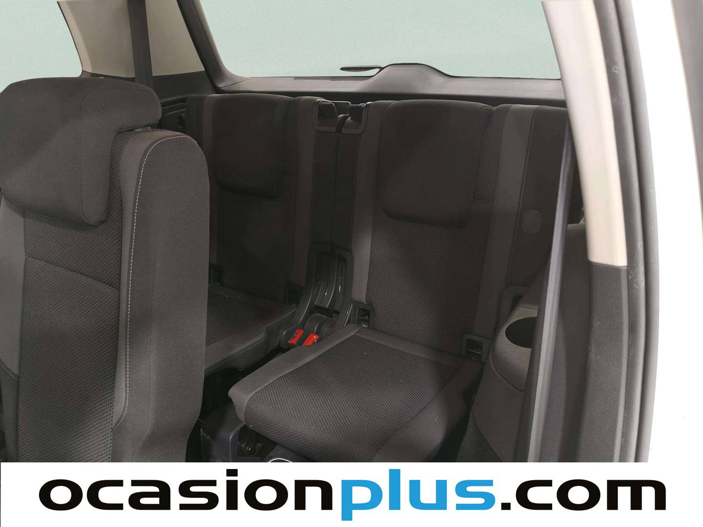 Extras y acabados del Volkswagen Touran Volkswagen Touran Business & Navi 1.6 TDI (115 CV) DSG 7 Plazas