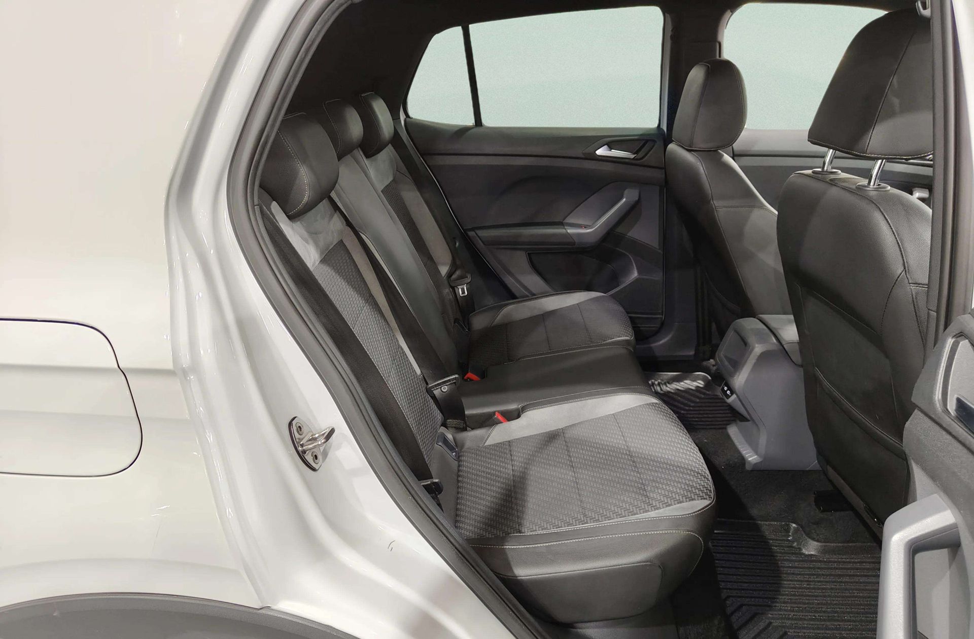 Volkswagen T-Cross Sport 1.5 TSI DSG Pack R-Line - foto 19