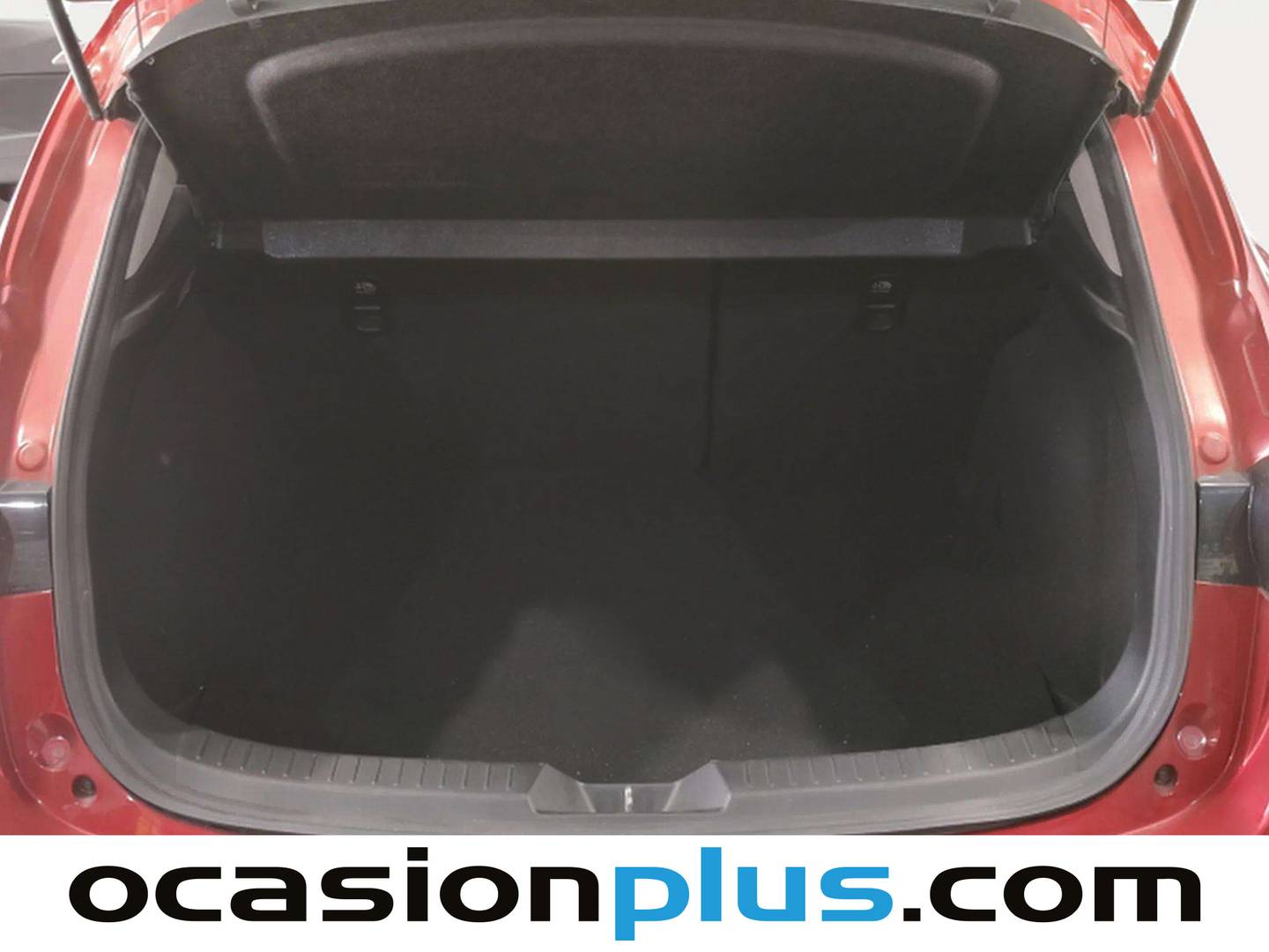 Fotos maletero Mazda Mazda3 Mazda Mazda 3 2.2 DE MT Black Tech Edition (150 CV)