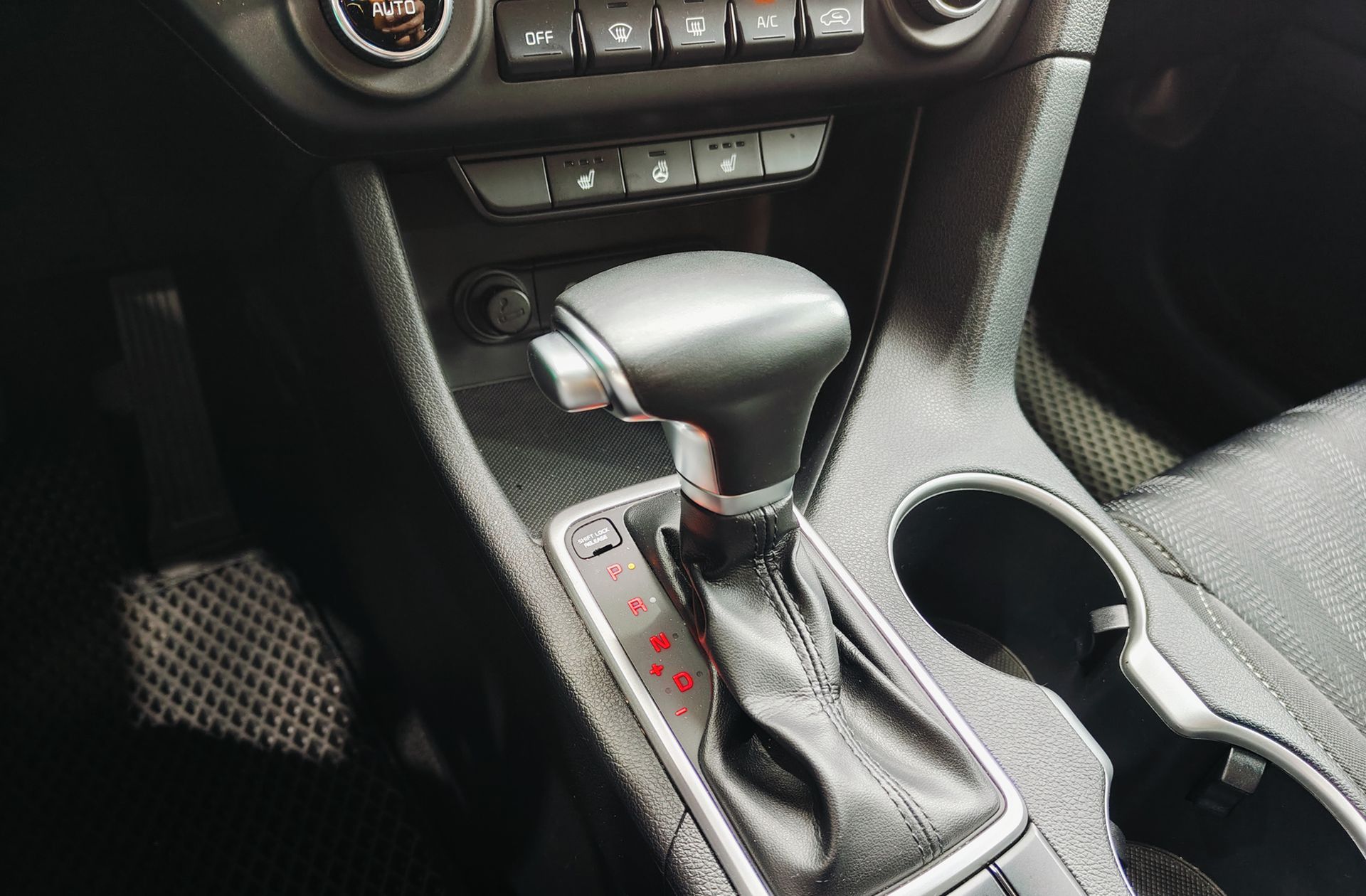 Kia Sportage 1.6 CRDi Concept 4x2 - foto 6