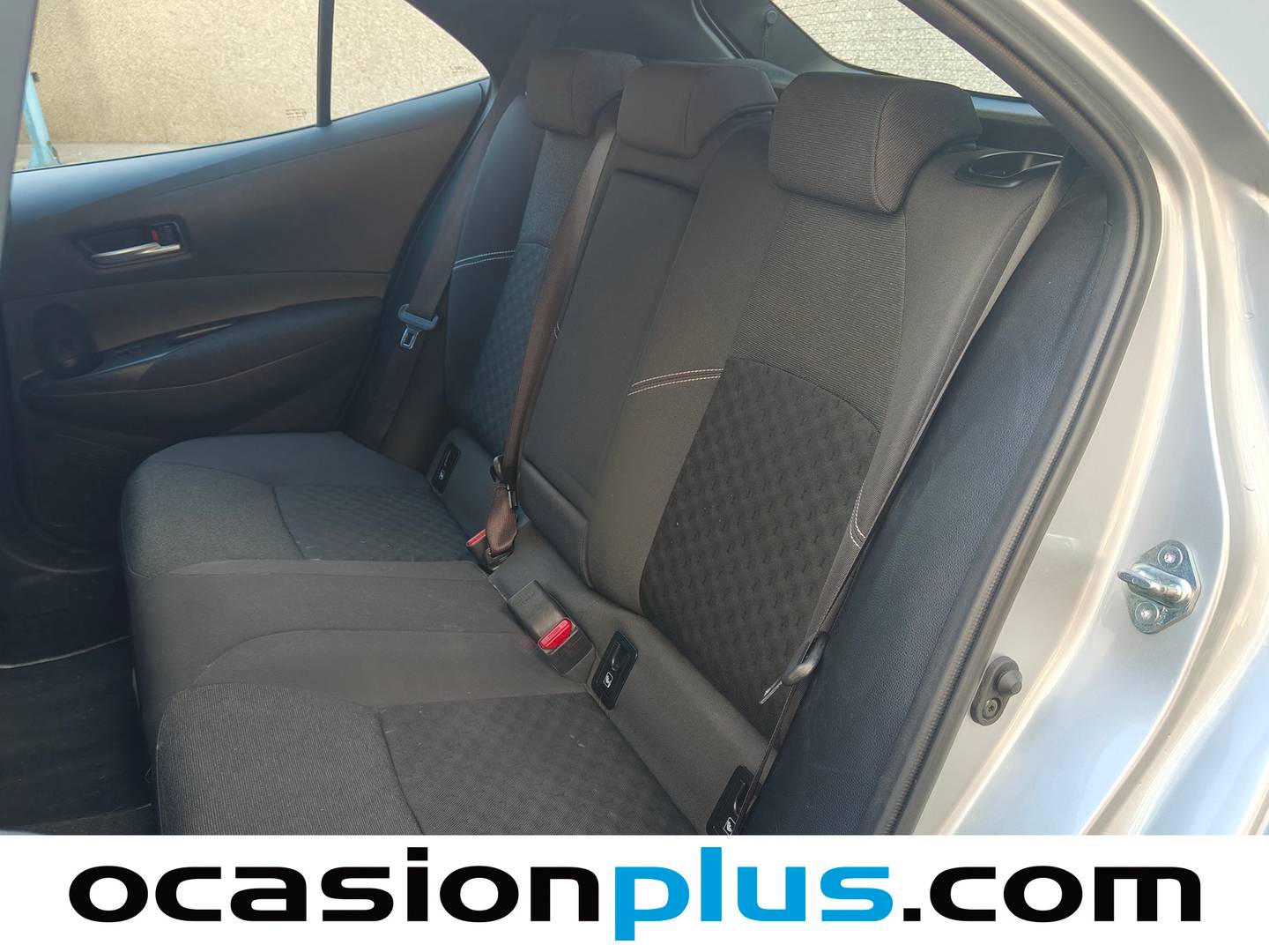 Foto asientos traseros Toyota Corolla Toyota Corolla Active Plus Híbrido (Hev)