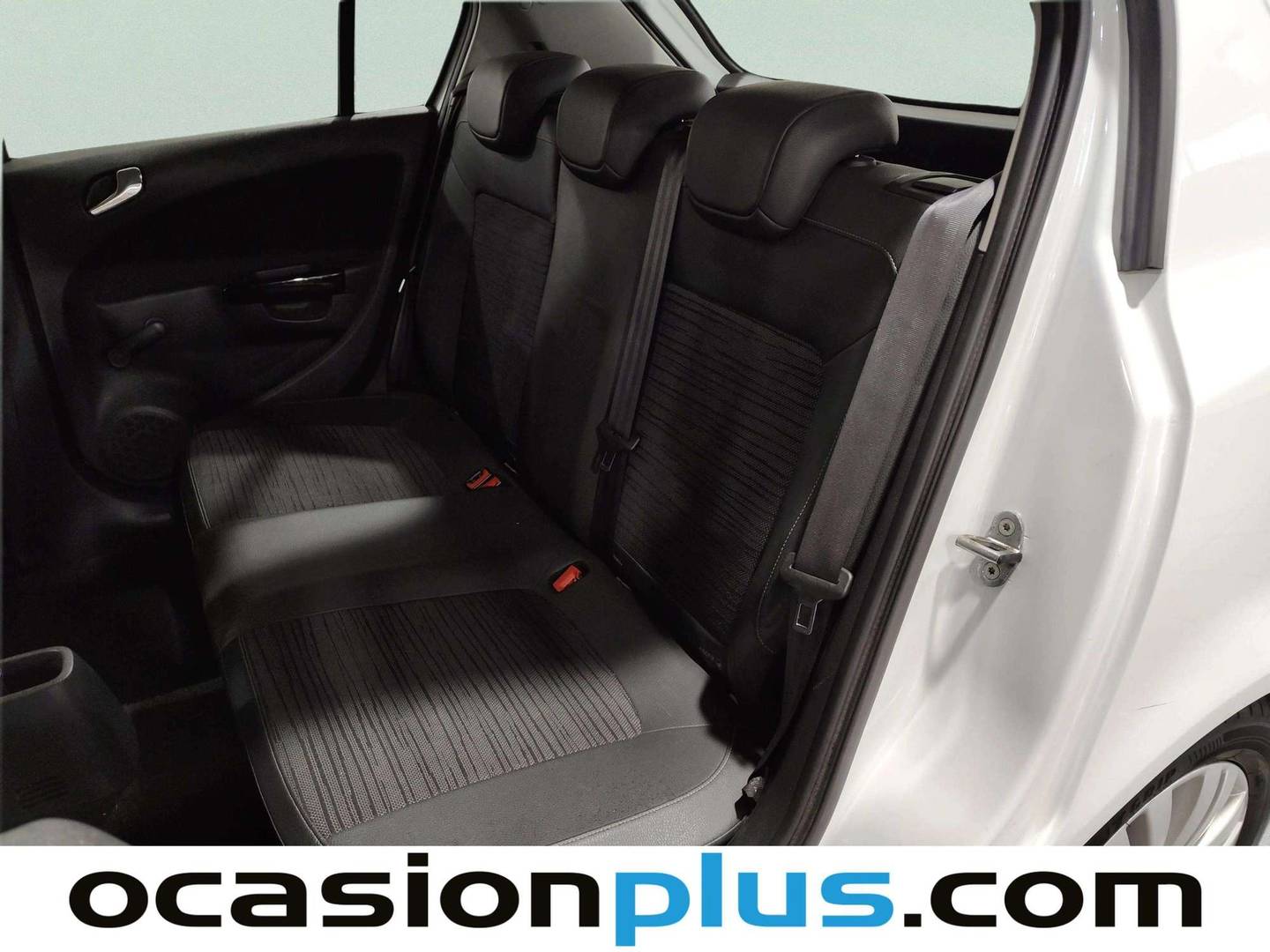 Foto asientos traseros Opel Corsa Opel Corsa 1.3 ecoFLEX Selective (75 CV)