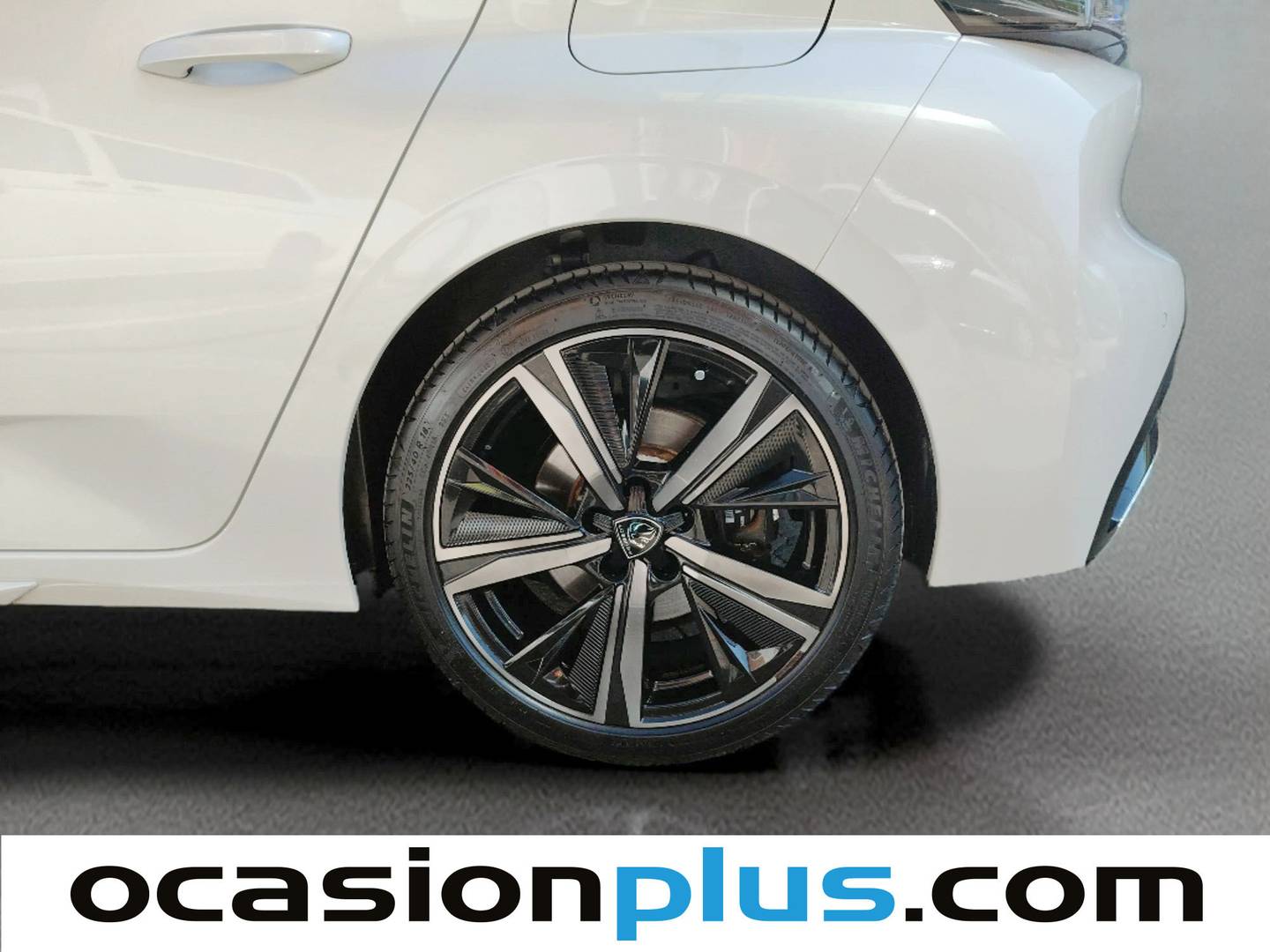 Peugeot 308 Peugeot 308 Hybrid 225 GT Pack e-EAT8 (225 CV) seminuevo
