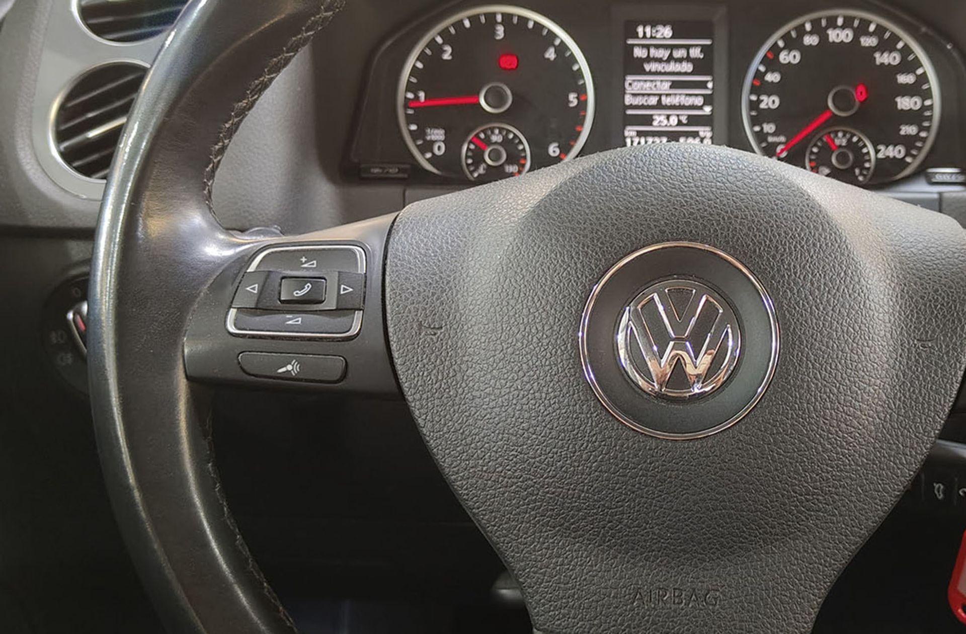 Volkswagen Tiguan T1 2.0 TDI BMT 4x2 - foto 27