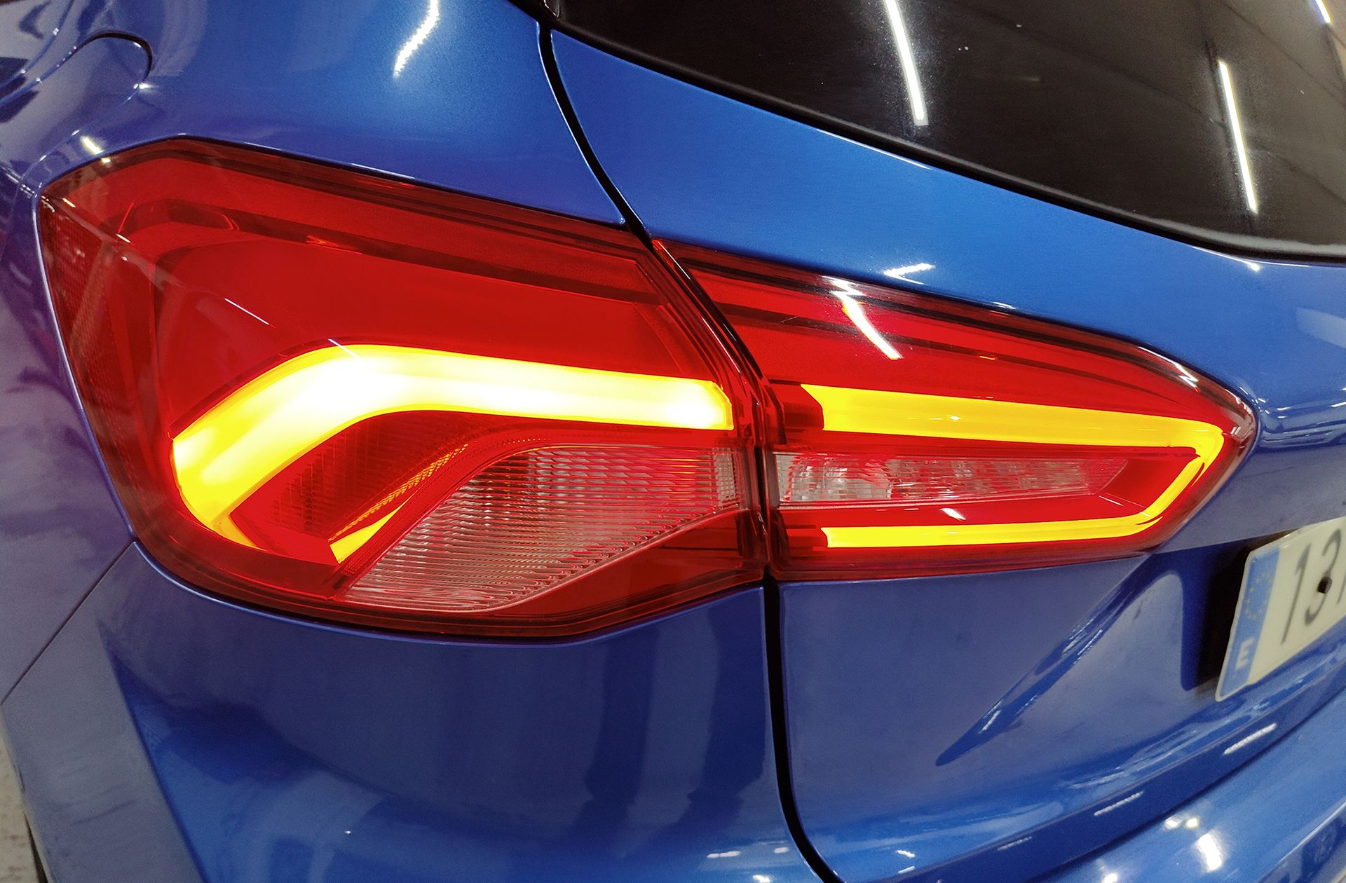 Ford Focus 1.0 EcoBoost MHEV ST-Line - foto 17