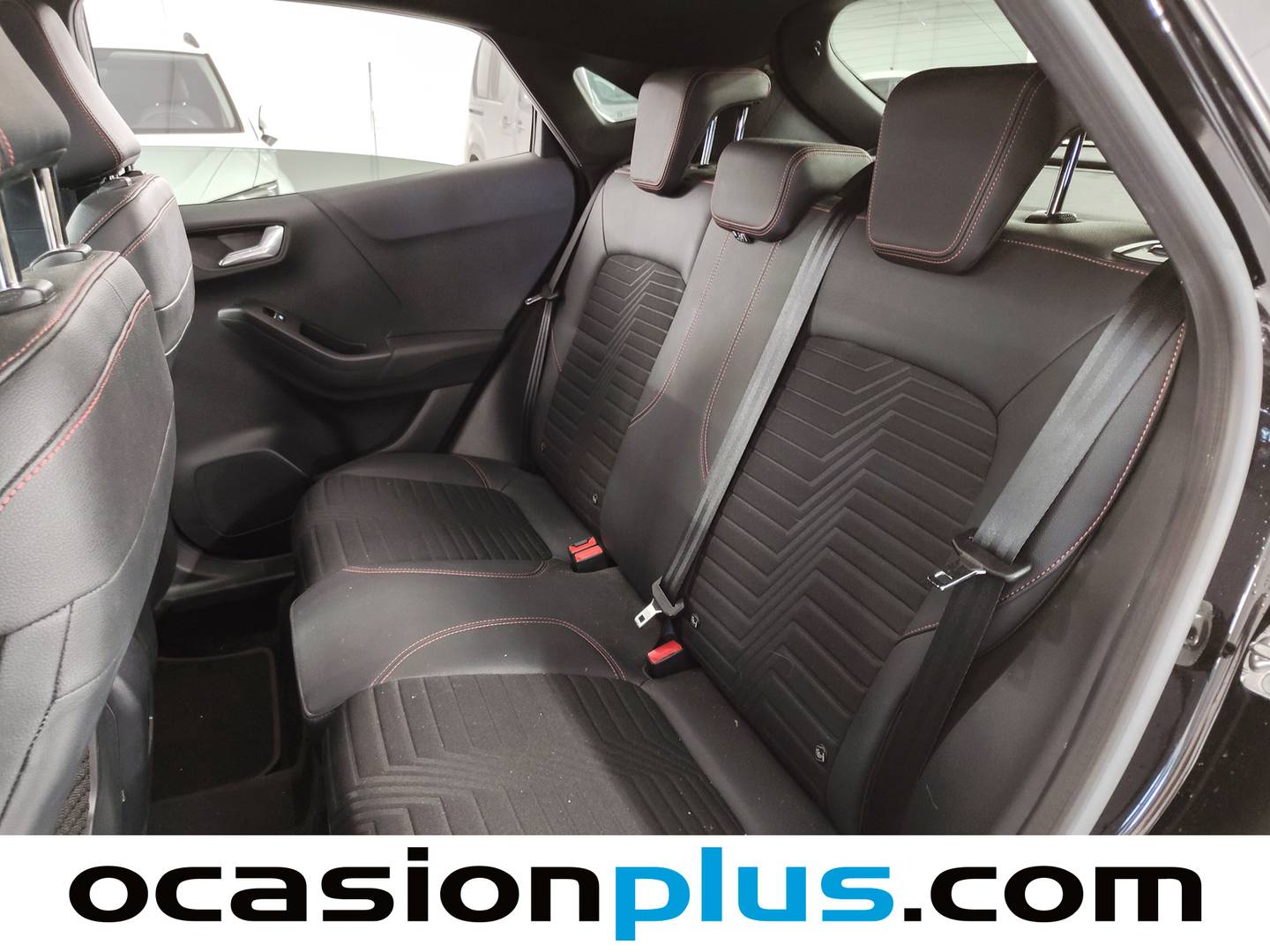 Foto Ford Puma Ford Puma 1.0 EcoBoost MHEV ST-Line X Auto (155 CV)