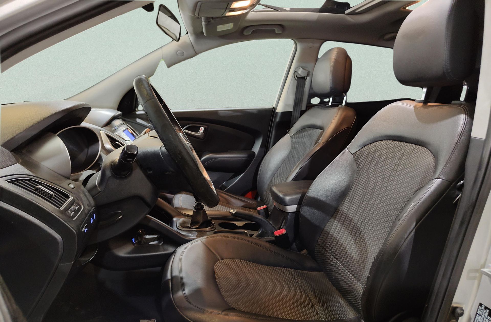 Hyundai ix35 1.7 CRDi Comfort Sky 4x2 MOF - foto 9