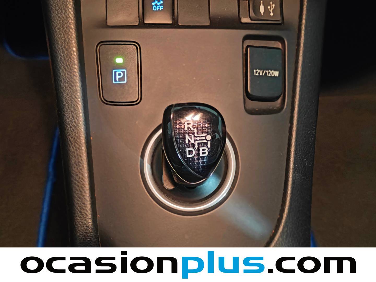 Foto Toyota Auris Toyota Auris 140H Touring Sports Active (136 CV)