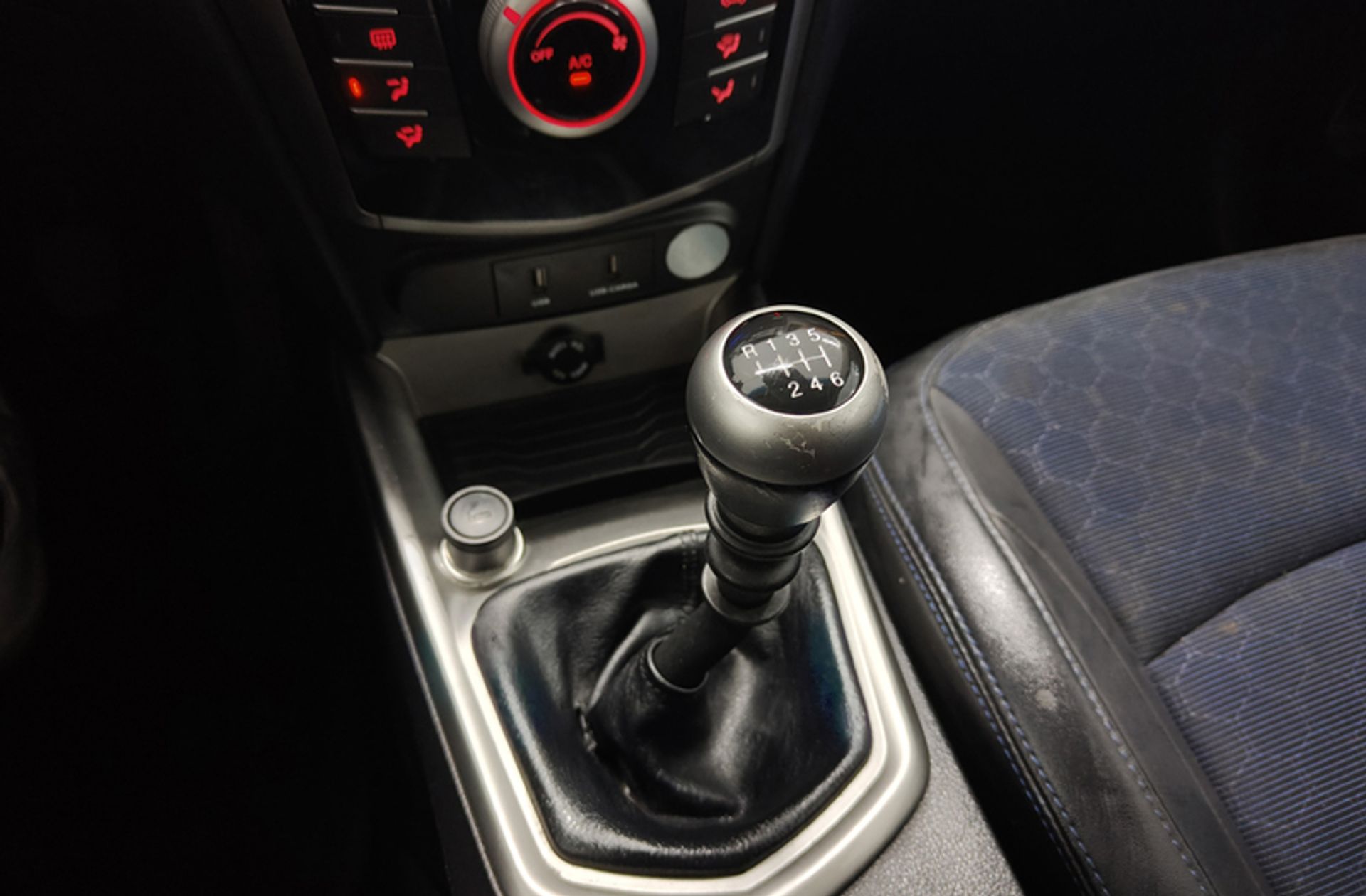 SsangYong Tivoli G16 Limited 4x2 - foto 5