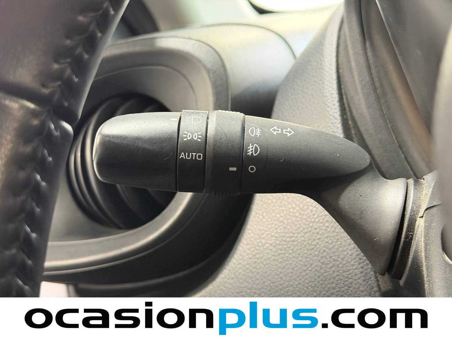 Equipamiento del Toyota Aygo X Cross Toyota Aygo X Cross 1.0 VVT-I Play (72 CV)