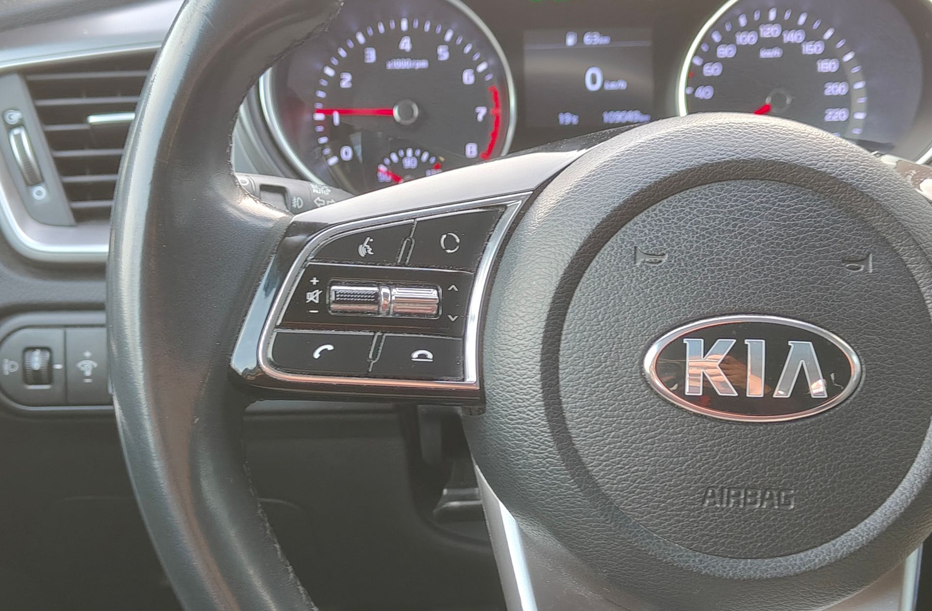 Kia Ceed 1.0 T-GDi Drive - foto 26