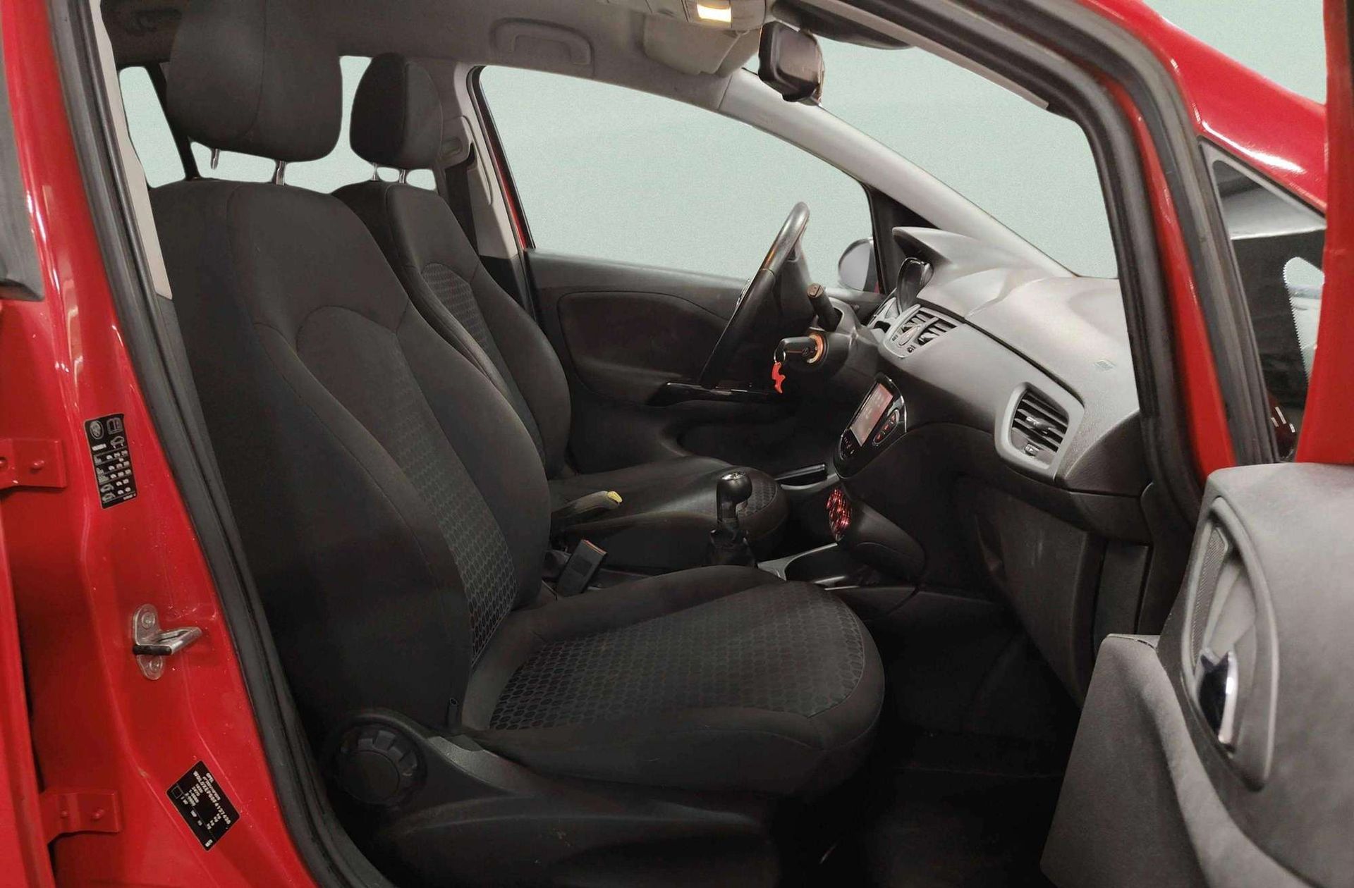 Opel Corsa 1.4 Selective - foto 17