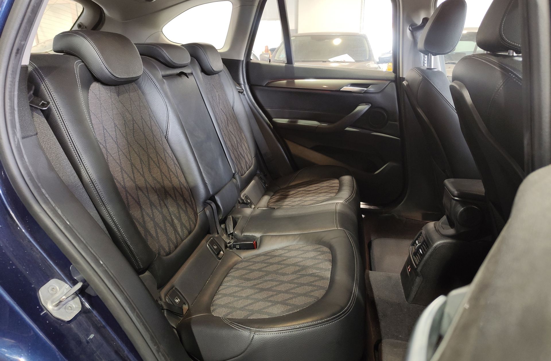 BMW X1 sDrive16d - foto 18